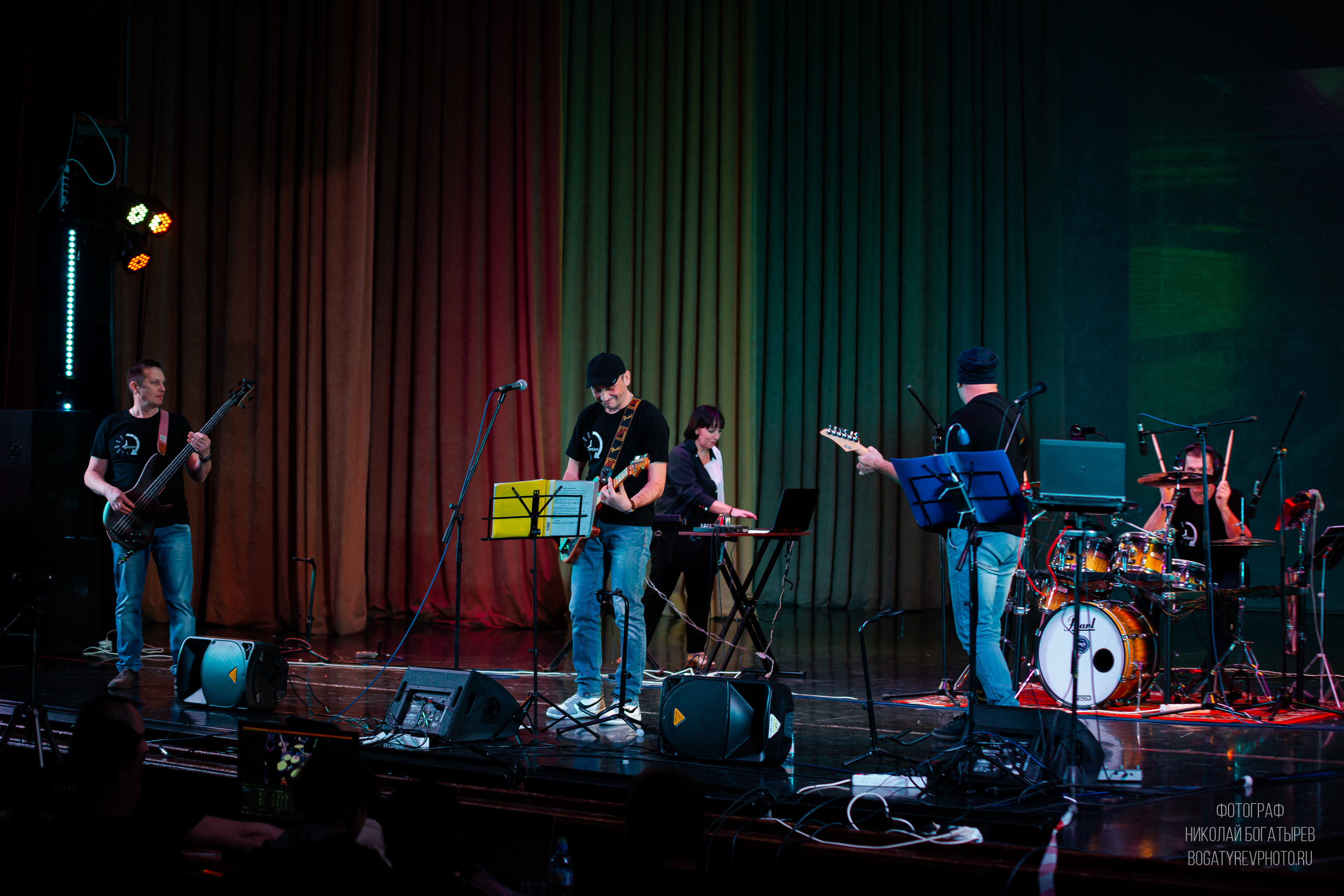 Время — Для вас!)) фотосъемка выступления. Профессиональный фотограф в Мценске и Орловской области