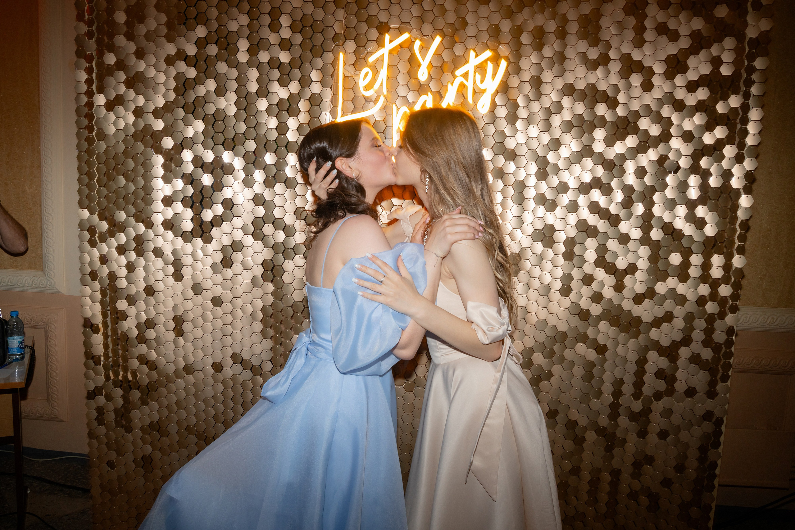 Школьный выпускной 2024 год в Соколе (Минск). Свадебный фотограф в Минске/Беларуси Сергей Спиридонов