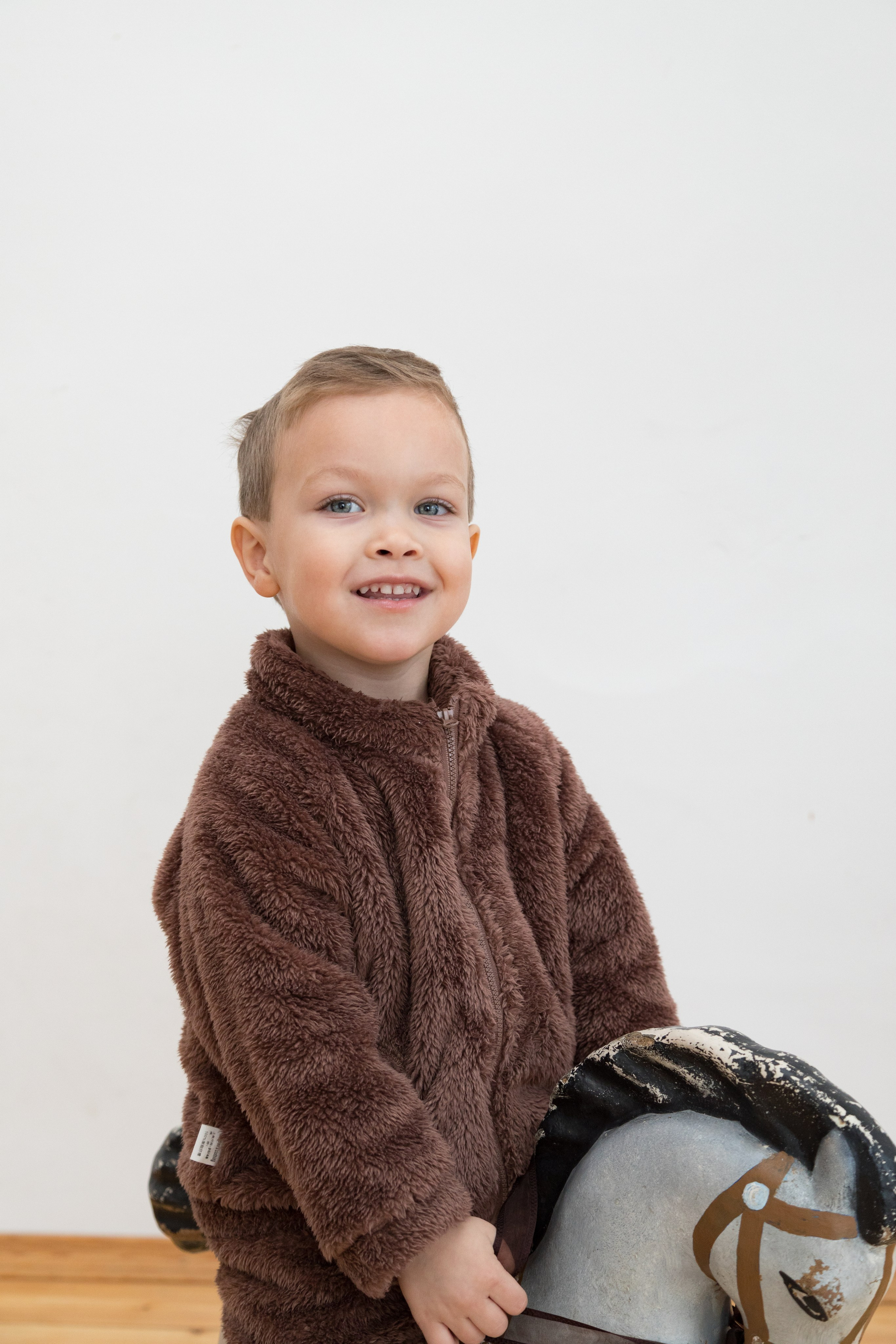 Фотосессия детской одежды для маркетплейсов Wildberries, Ozon. Детский и контент фотограф Надя Волкова Санкт-Петербург