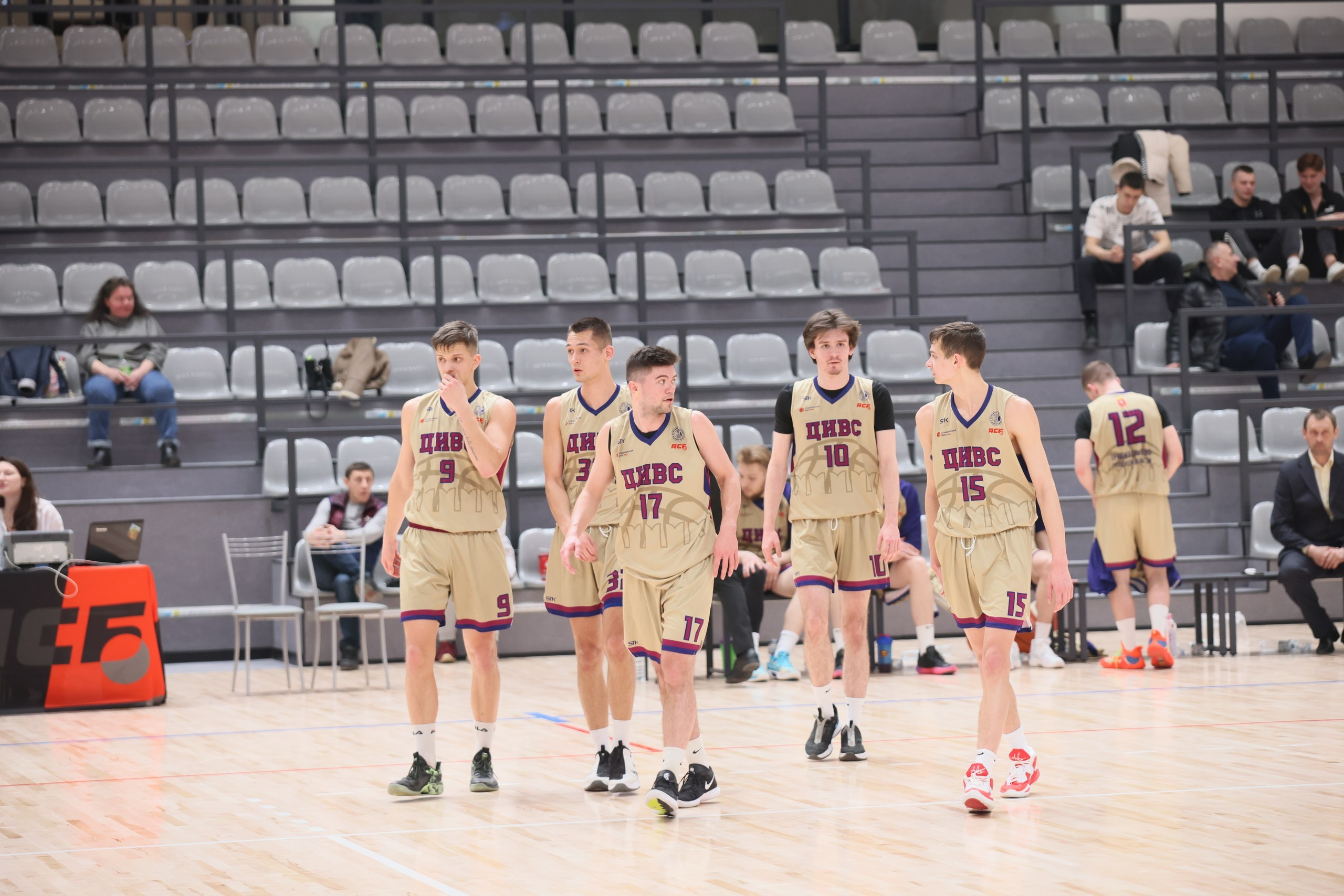 Баскетбол ТулГу VS МГУ. Фотограф в Туле Крупский АнДРей. Фотостудия «КАДР71» в Туле