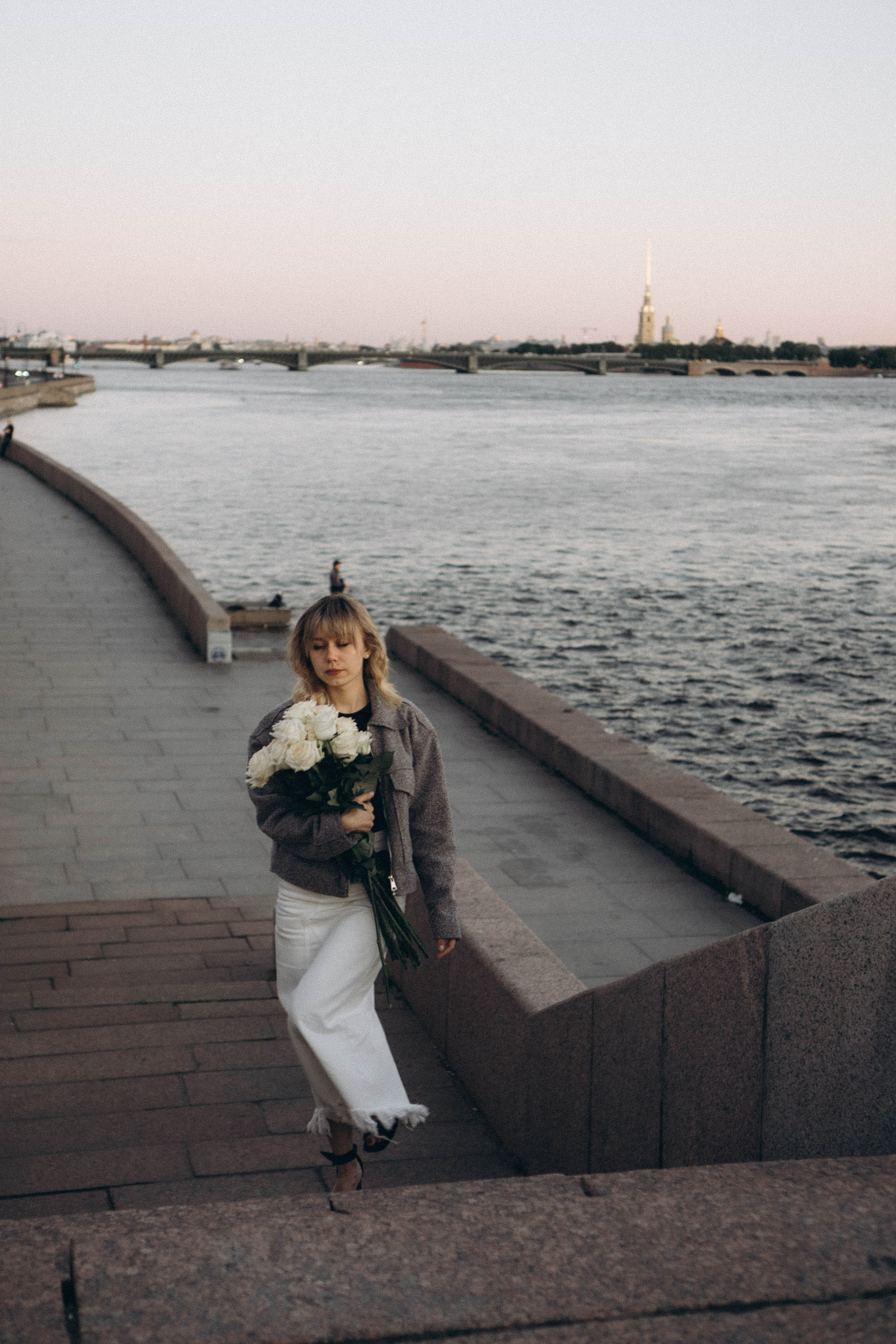 ПРОГУЛКА ПО ГОРОДУ В БЕЛЫЕ НОЧИ (другой вариант). Профессиональный фотограф, Санкт-Петербург — Виктория Богомолова