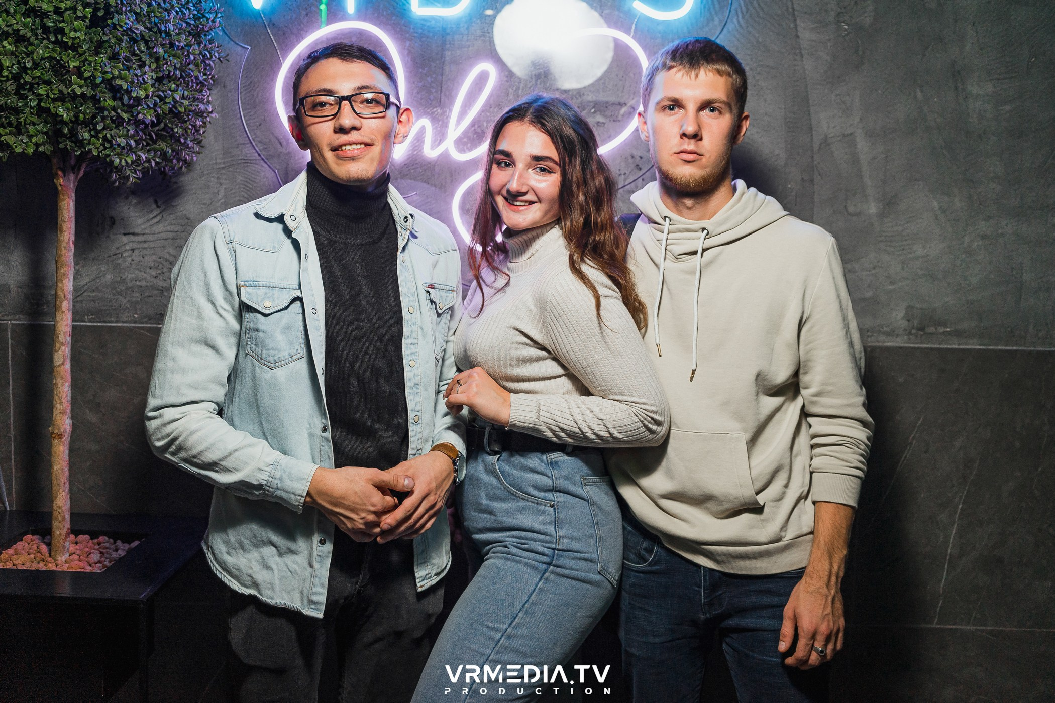 Halloween ARACHNOPHOBIA в баре «Друзья»