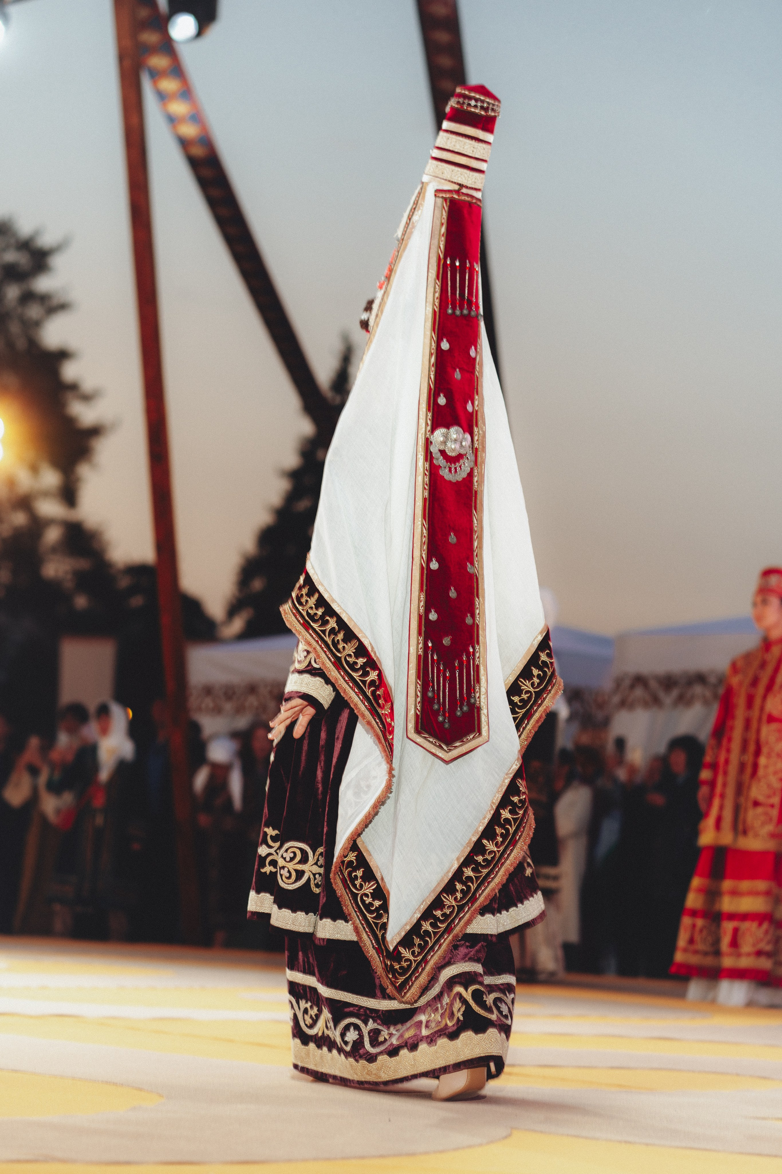 ETHNIC FASHION SHOWS / THE PODIUM