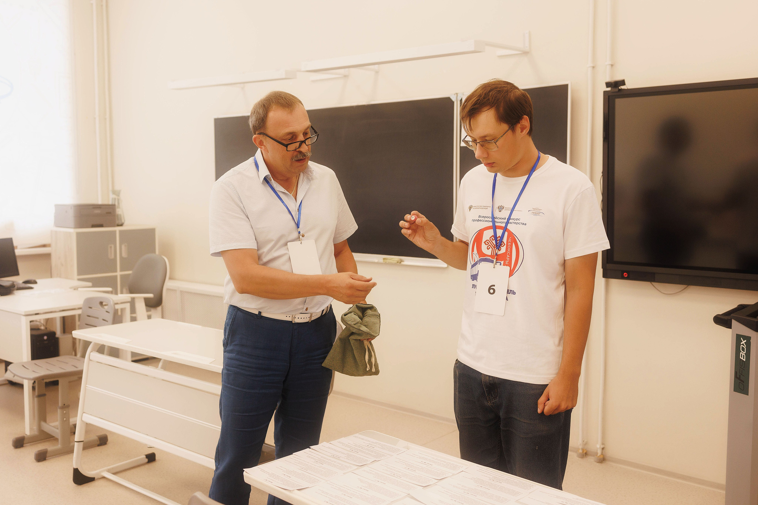 Лучший водитель троллейбуса России — 2024. Портретный и репортажный фотограф в Чебоксарах Андриян Чаркин