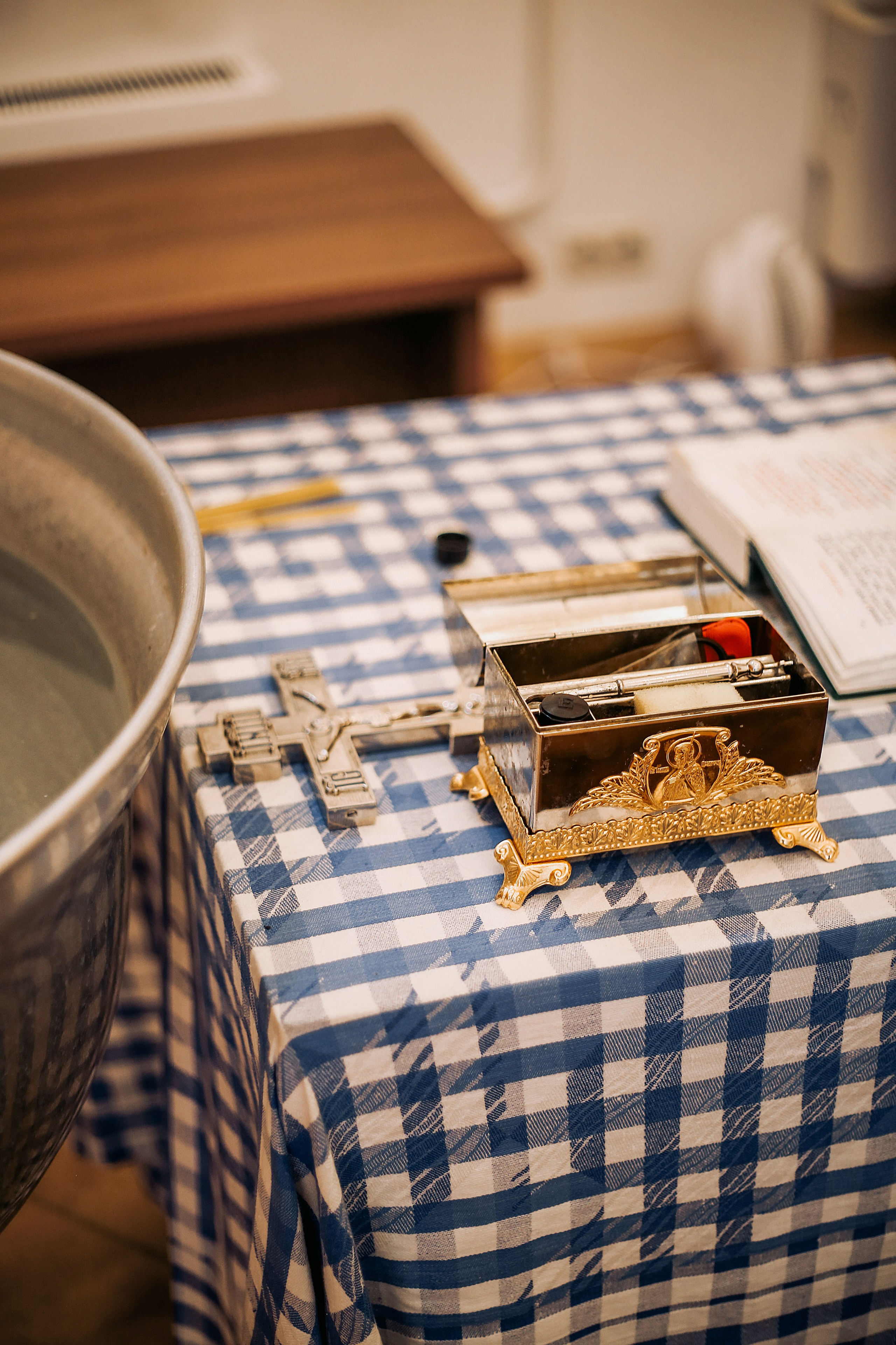 Крещение в Храме Святой Троицы Сходня. Фотограф Анастасия Залевская