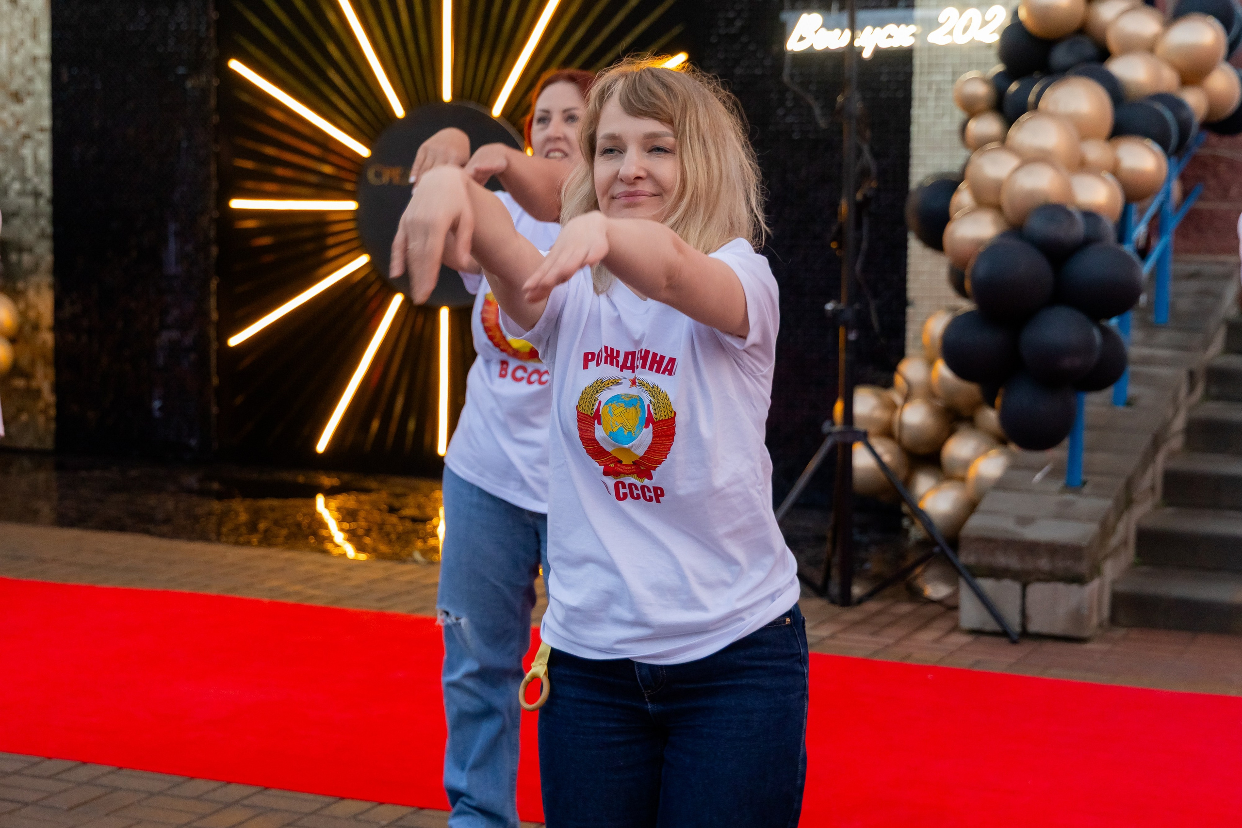 Школьный выпускной 2025 год в Минске, Беларуси. Свадебный фотограф в Минске/Беларуси Сергей Спиридонов