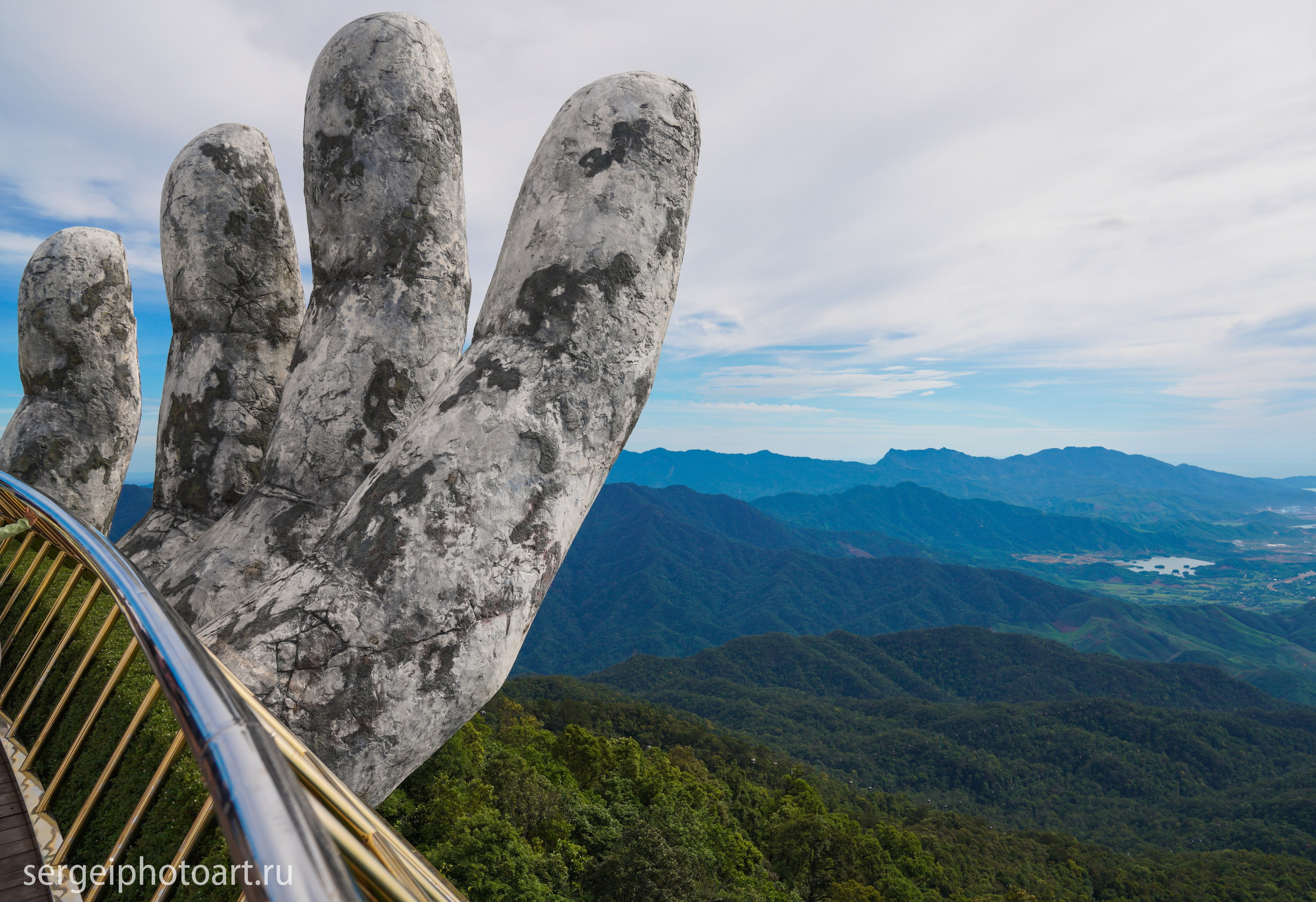 Ба На Хилс Руки Бога Золотой мост. Фотограф Сергей Кишкель Дананг Нячанг Фукуок