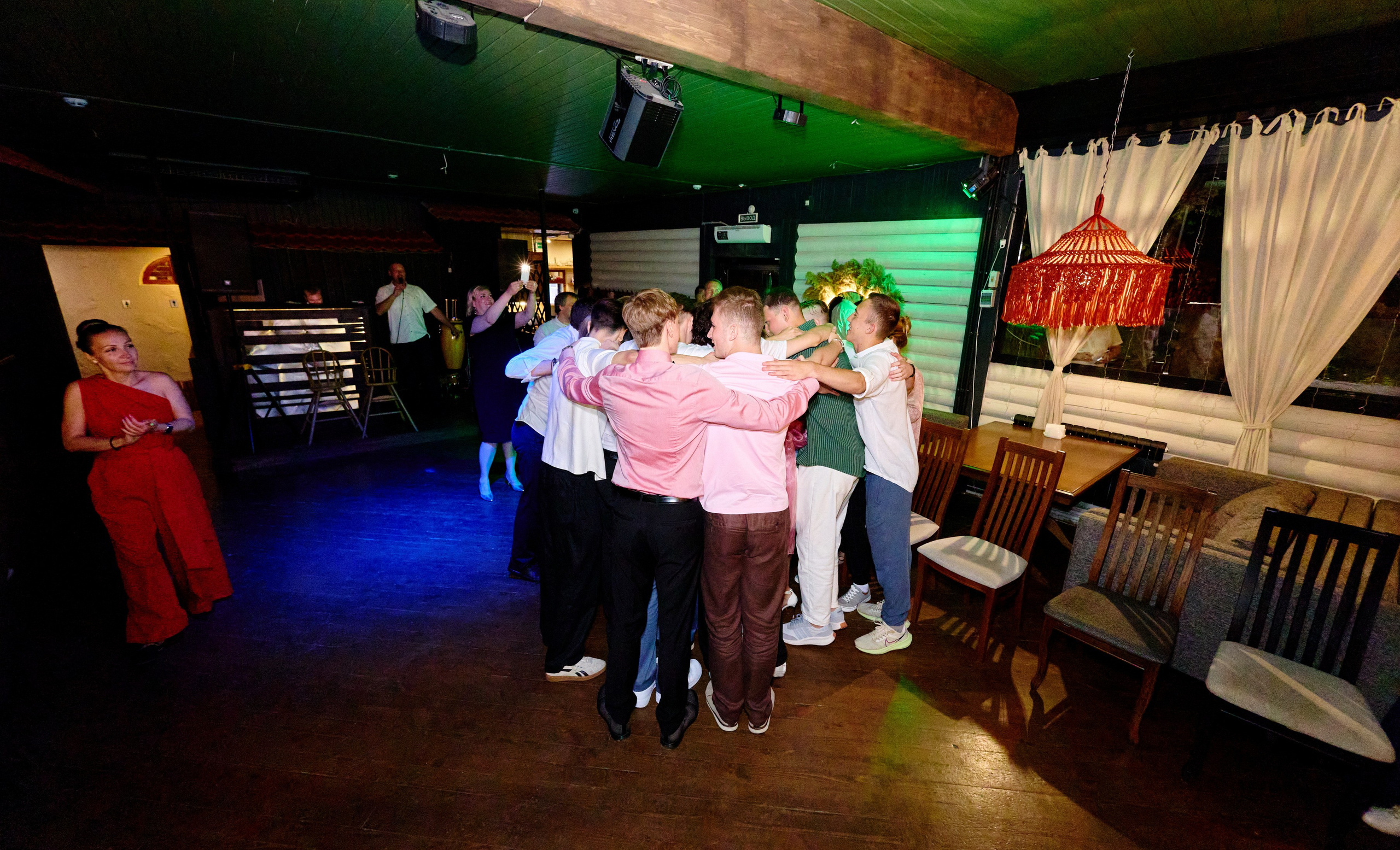 Выпускной 35 Сош. Фотограф Выпускные альбомы Таганрог Сергей Коробченко