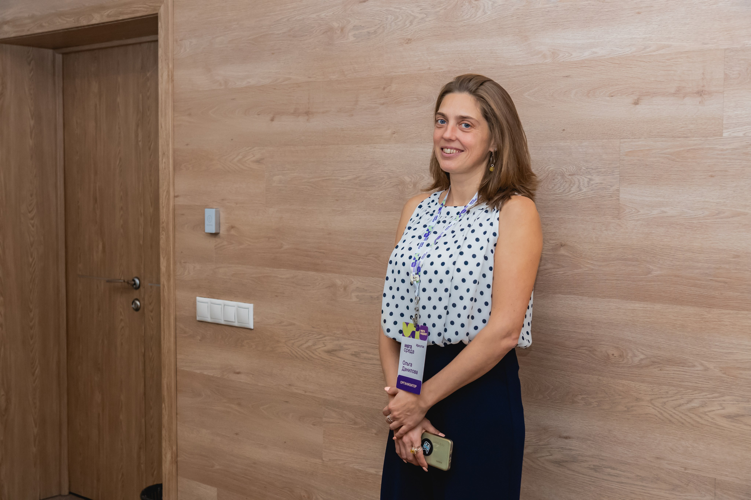 Мегасреда. Занимаюсь профессиональной фотографией и живу рядом с Байкалом. Работаю в разных жанрах