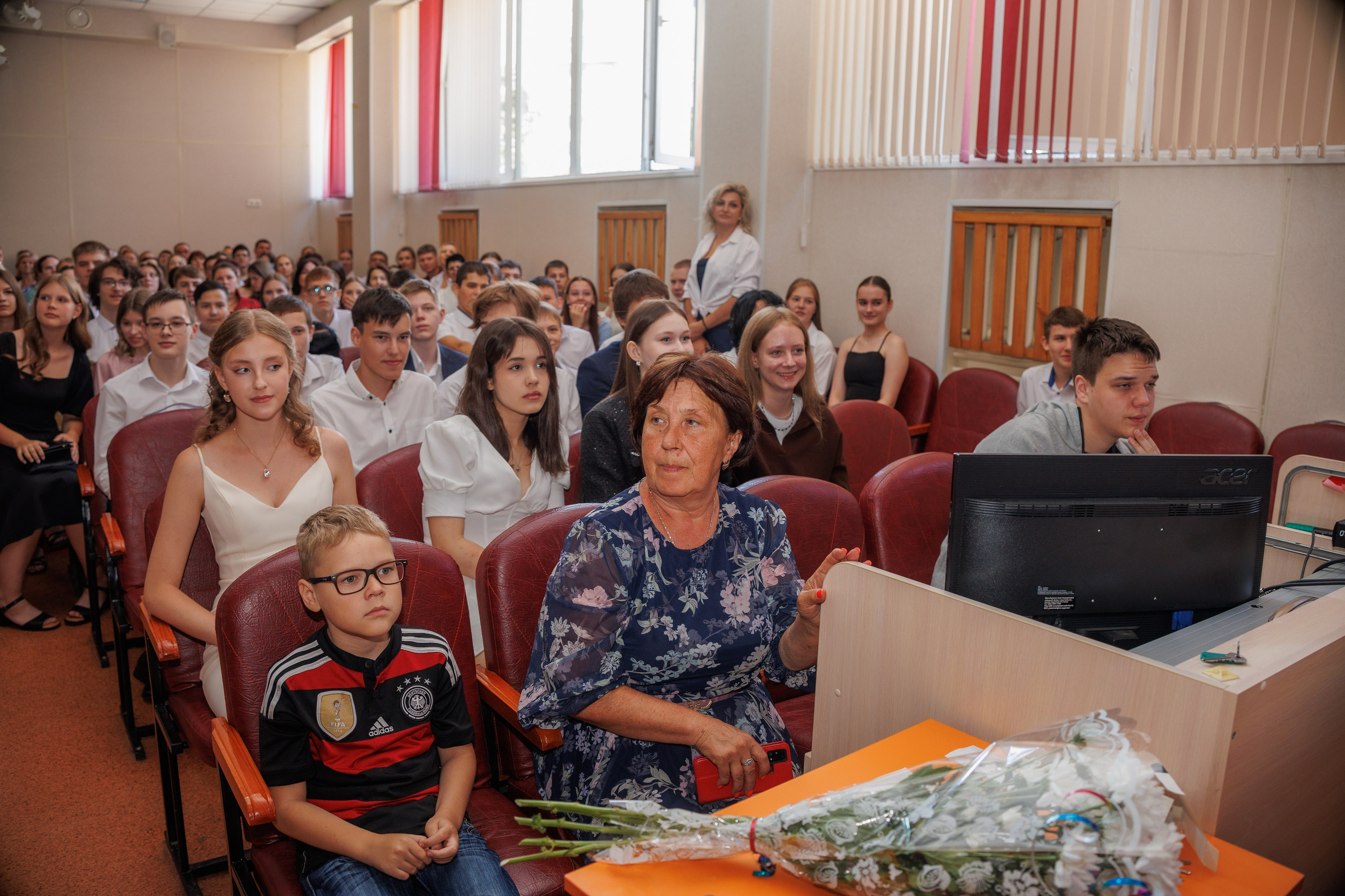 Вручение аттестатов. Свадебный и семейный фотограф в Новосибирске Ирина Дорошкова