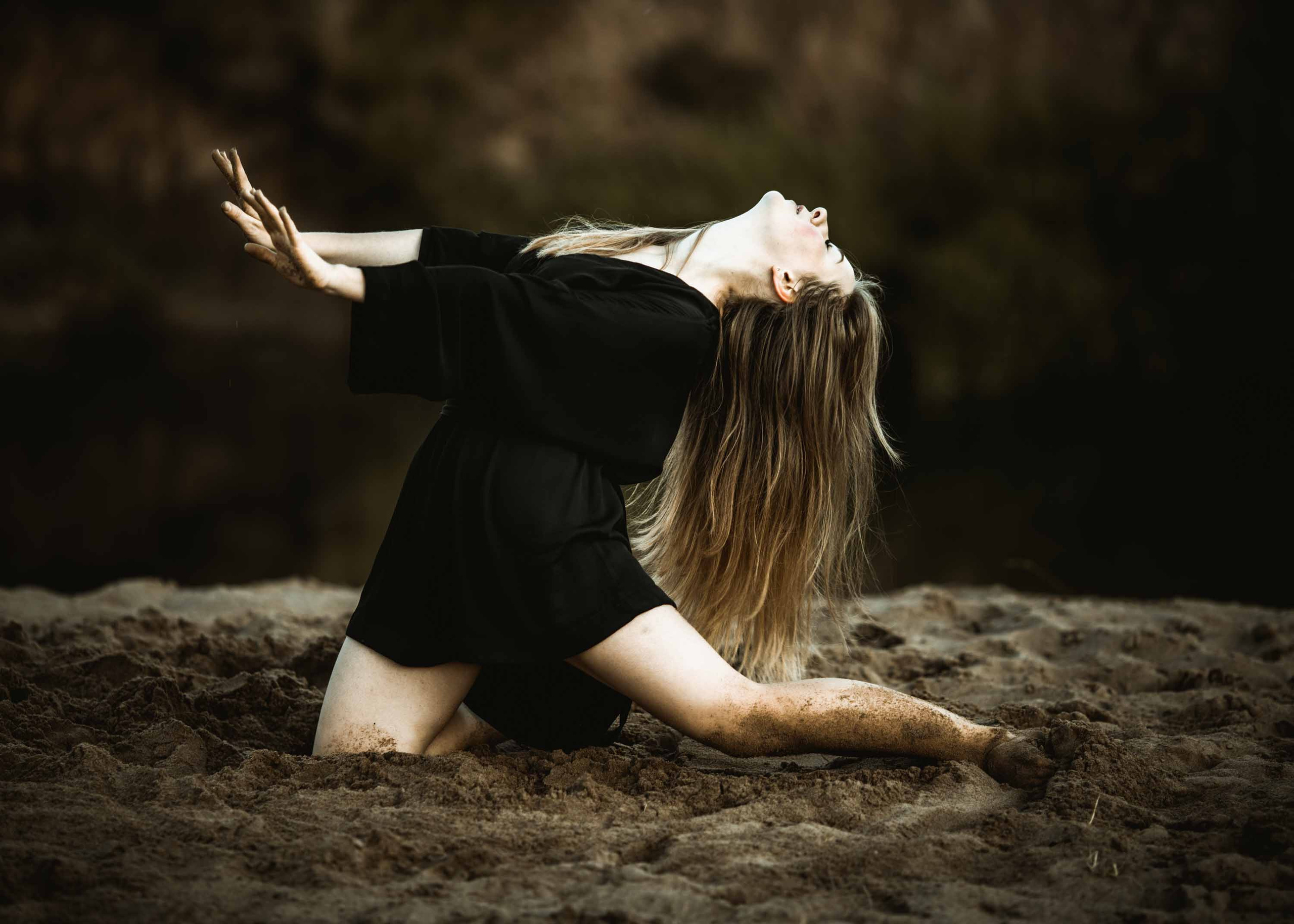 Девушка с ромашками. Наталия Клевинскас портретный фотограф в Костроме