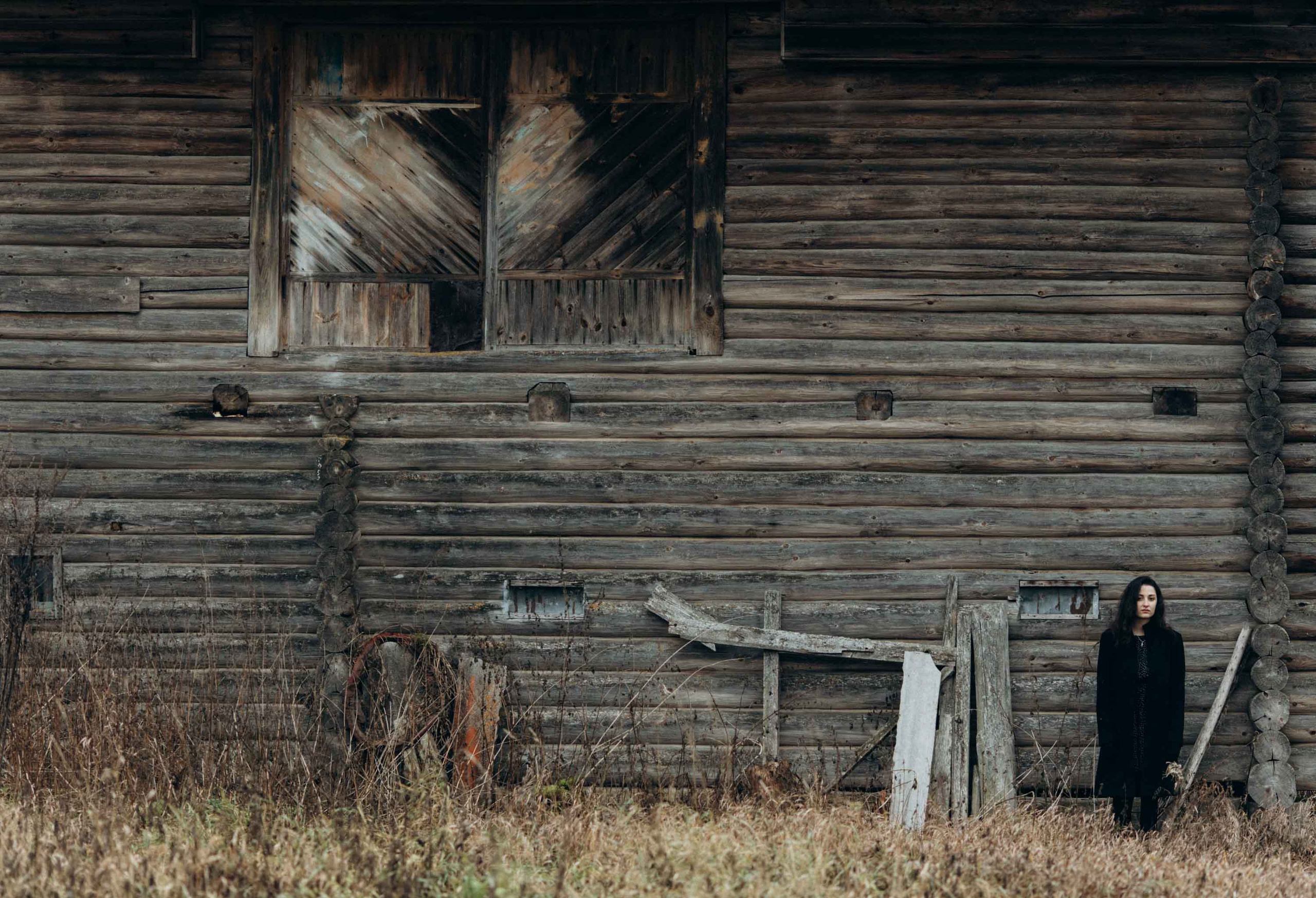 Портрет на руинах. Наталия Клевинскас портретный фотограф в Костроме