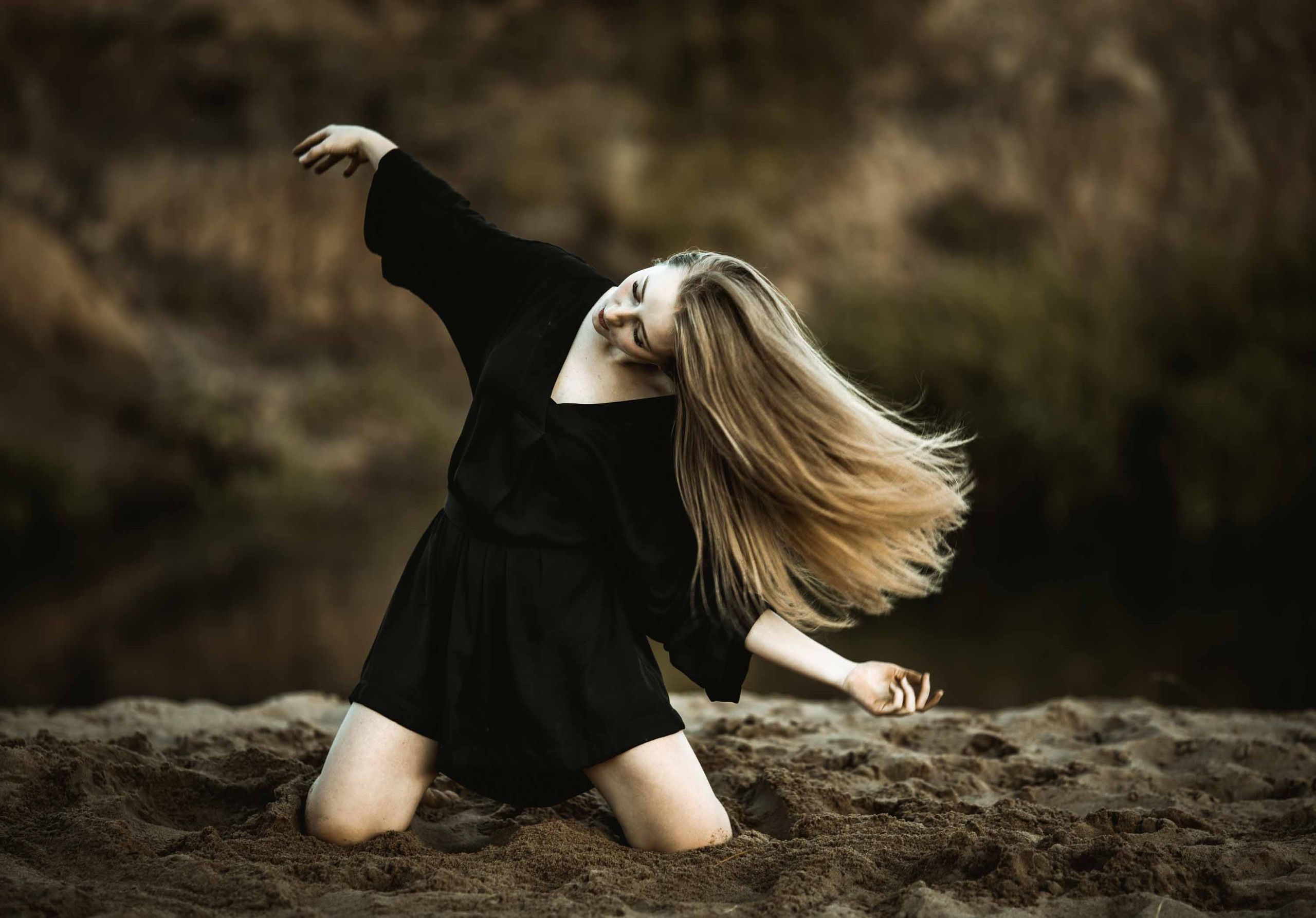 Девушка с ромашками. Наталия Клевинскас портретный фотограф в Костроме