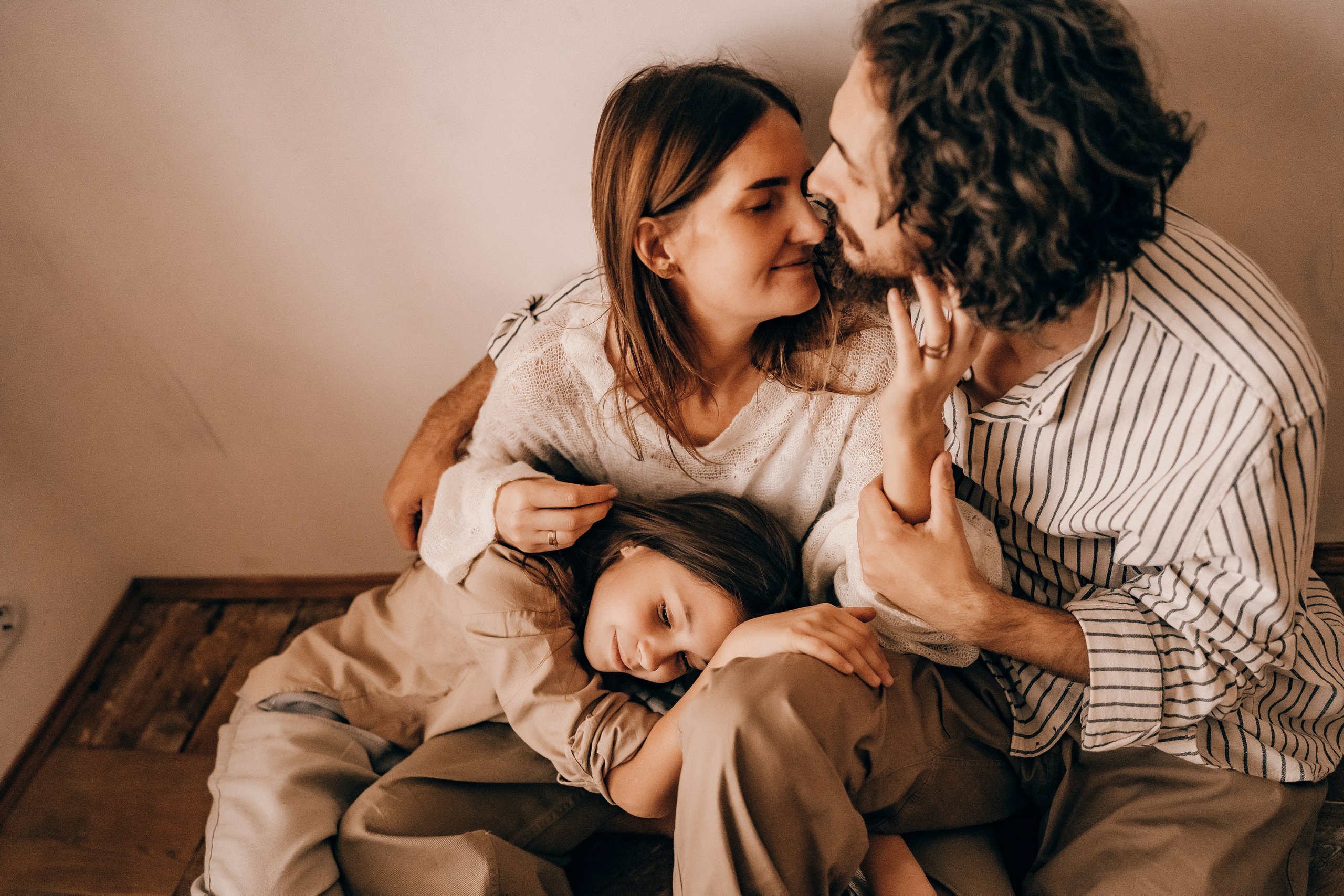 Объятья и немного баловства. Главная