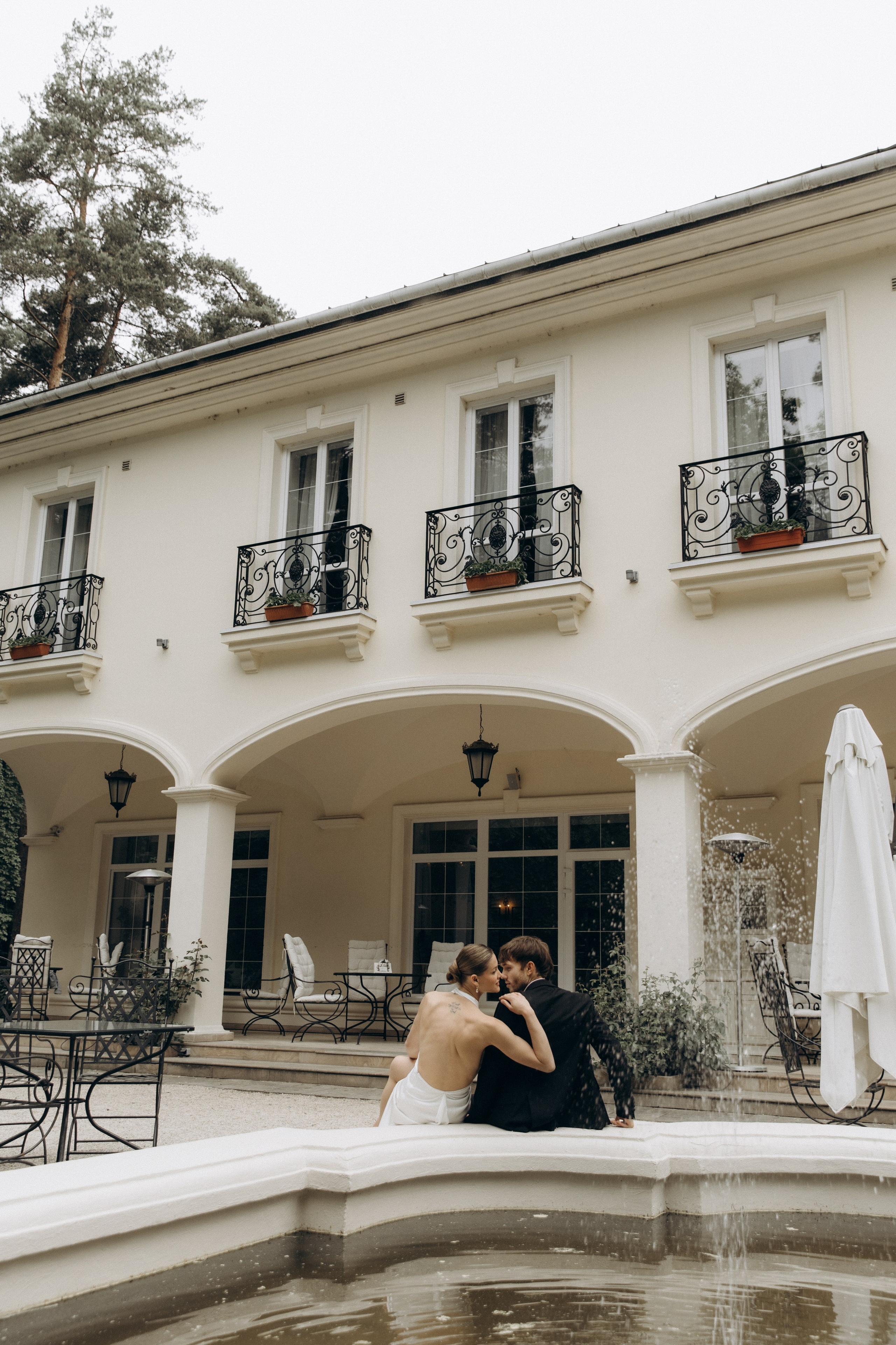 Свадебная фотосессия с ретро-автомобилем. Свадебный фотограф Москва Павел Фетисов