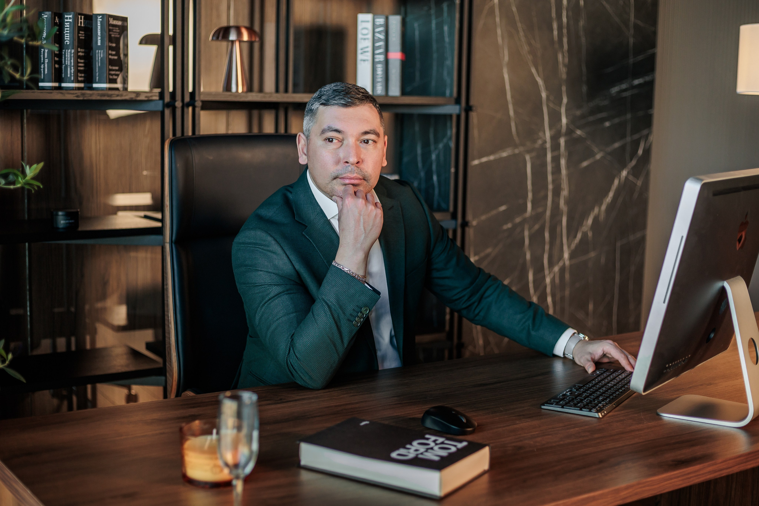 Мужская фотосессия заказать в Спб (Санкт-Петербурге)