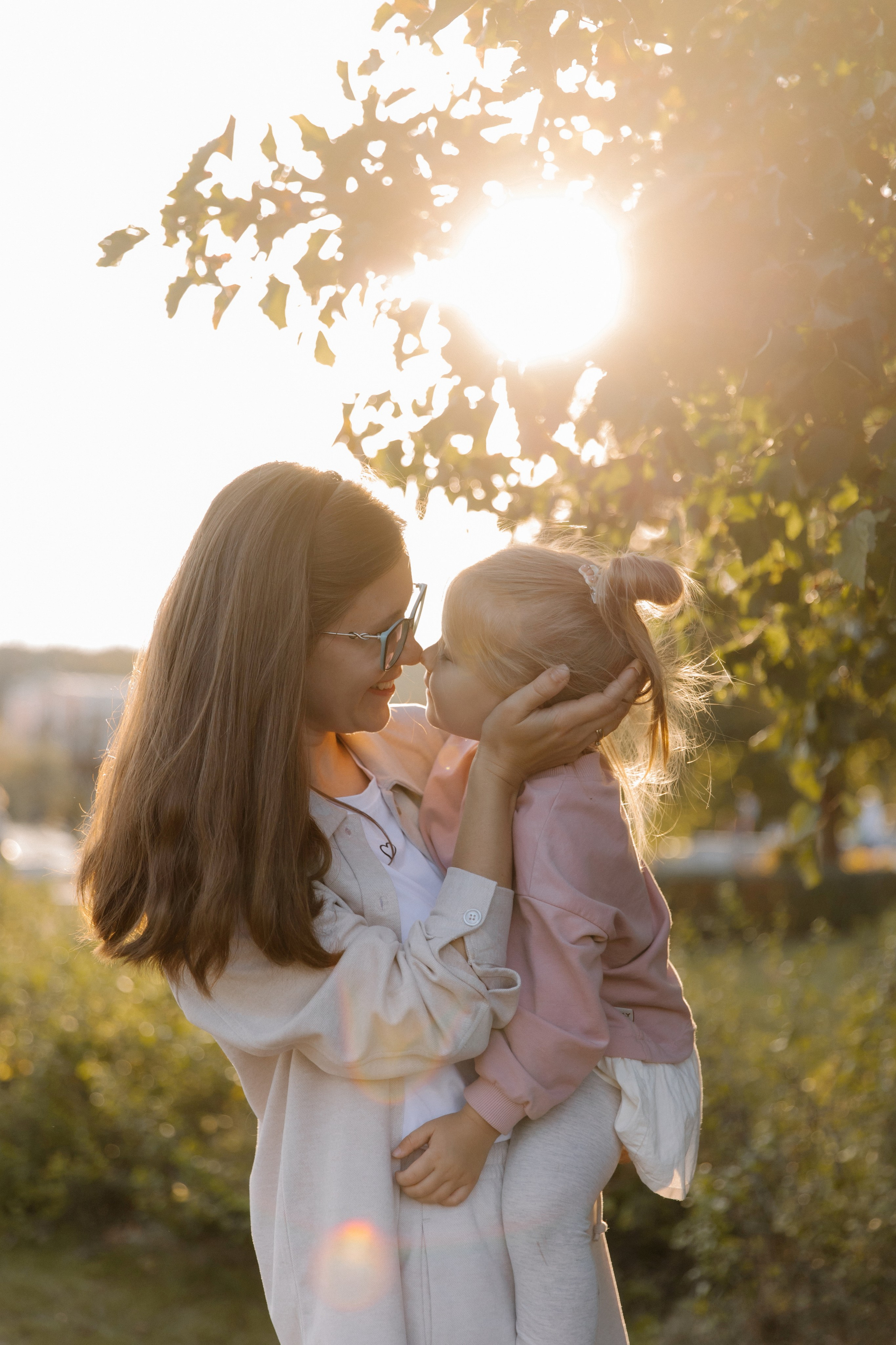 Прогулка Василисы с родителями, дядей и тетей. Семейный и свадебный фотограф в Москве и Зеленограде Пилипенко Юлия