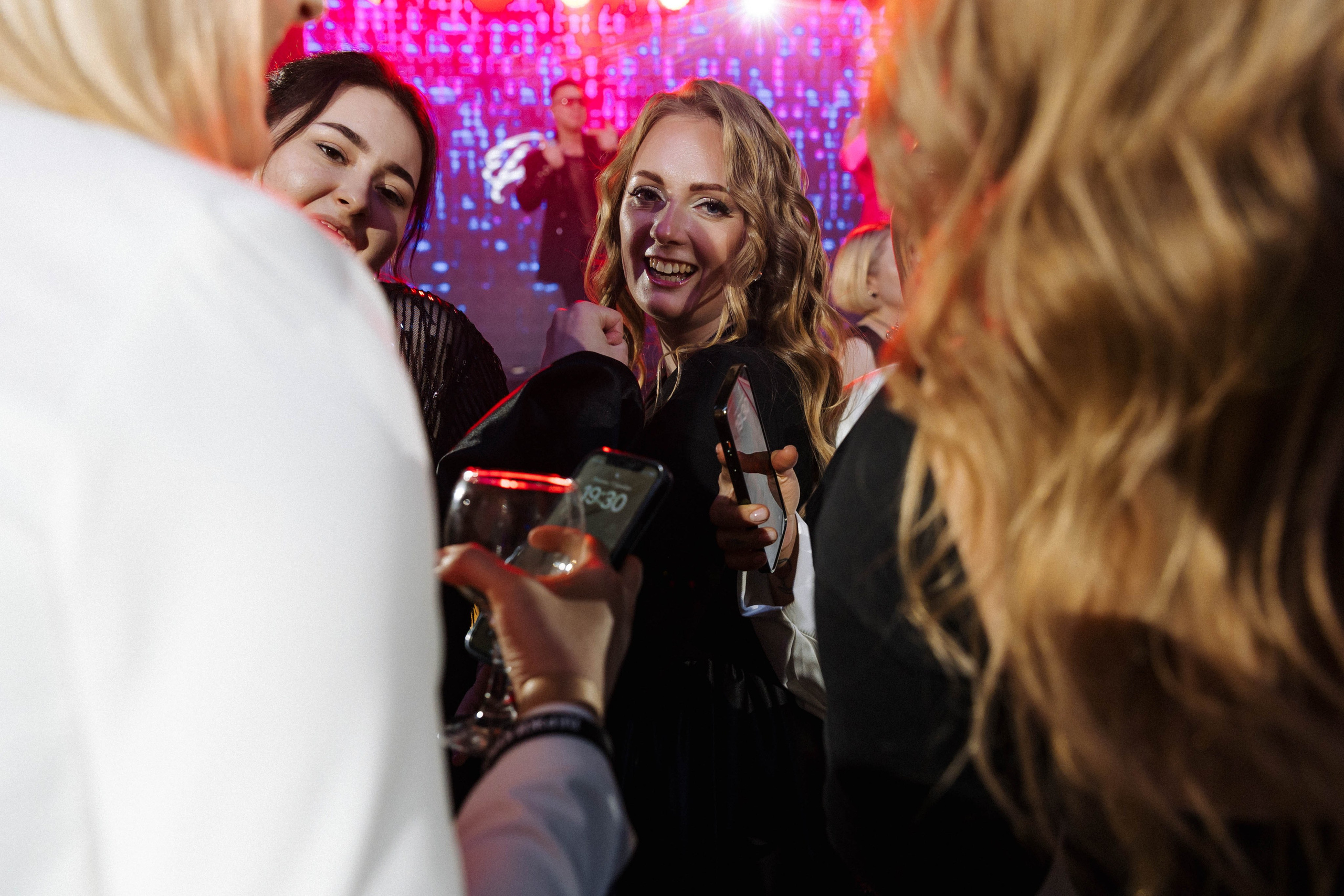 Совкомбанк Circus. Э Т О М Ы