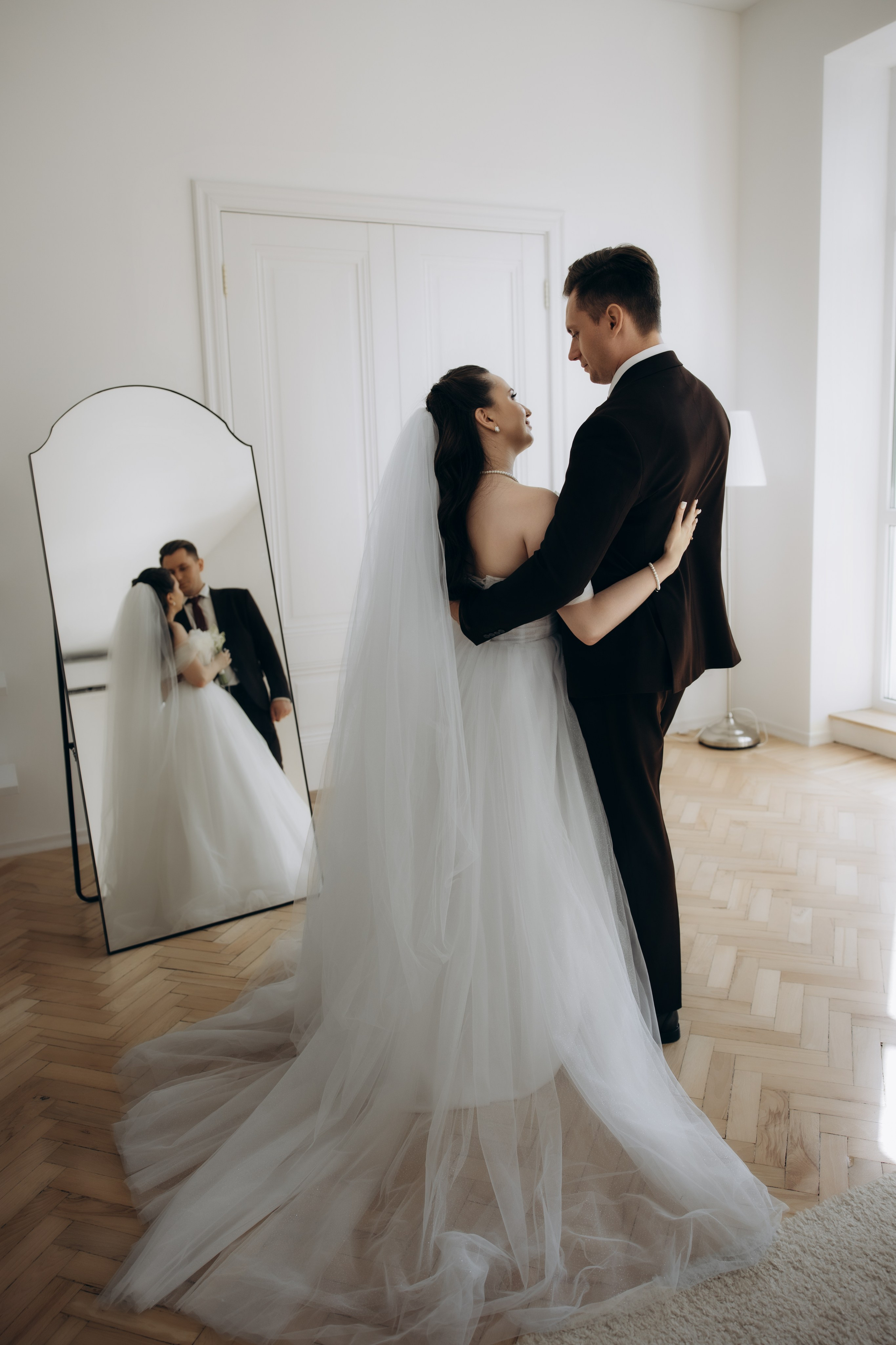 Свадебная фотосъемка в Пензе: Ольга и Владислав в отеле и студии «Перспектива»