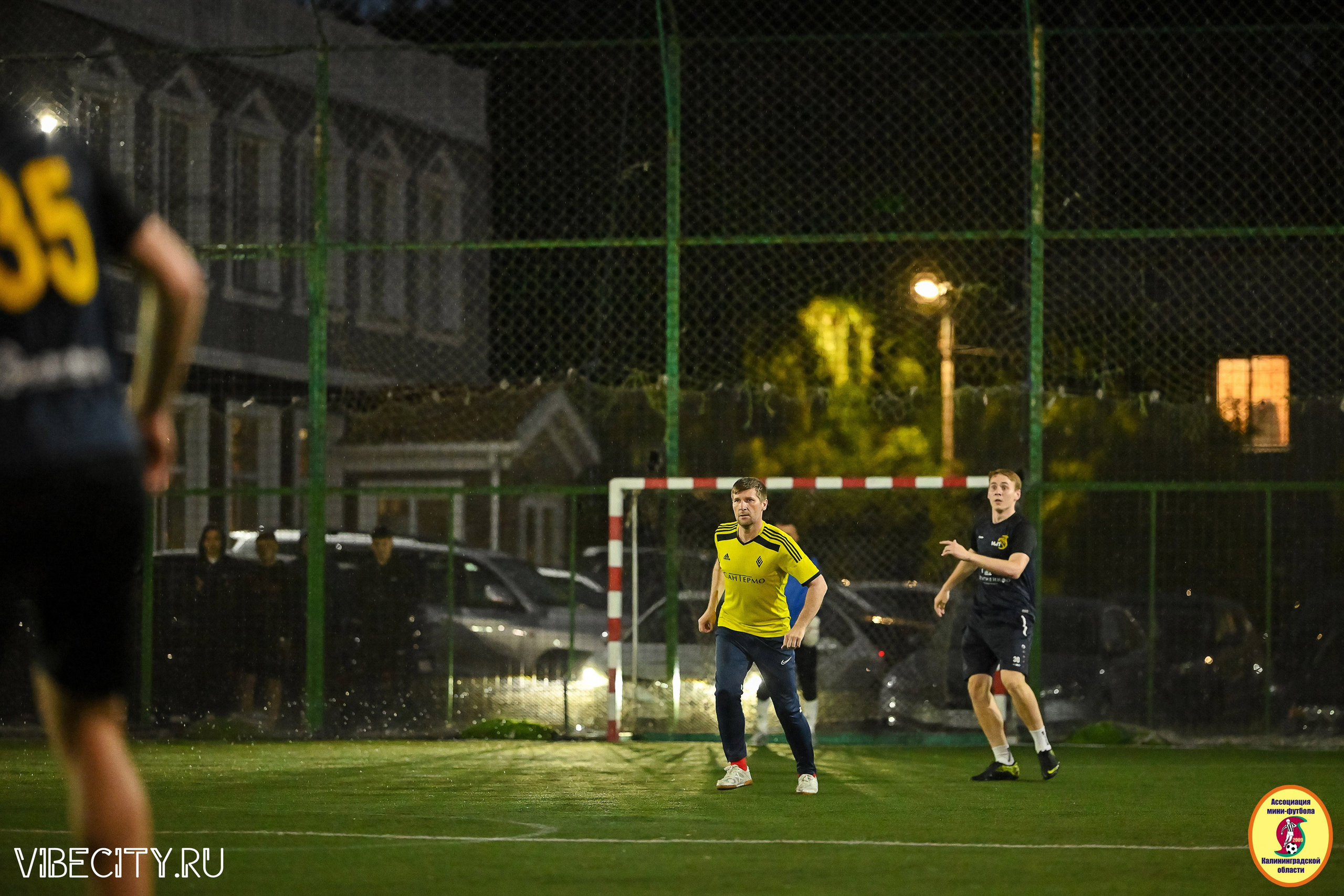 ИГРЫ МИНИ-ФУТБОЛЬНОЙ И КОРПОРАТИВНОЙ ЛИГИ. VIBECITY.RU Вайб Сити Ру Фоторепортажи Фотоотчеты Калининград