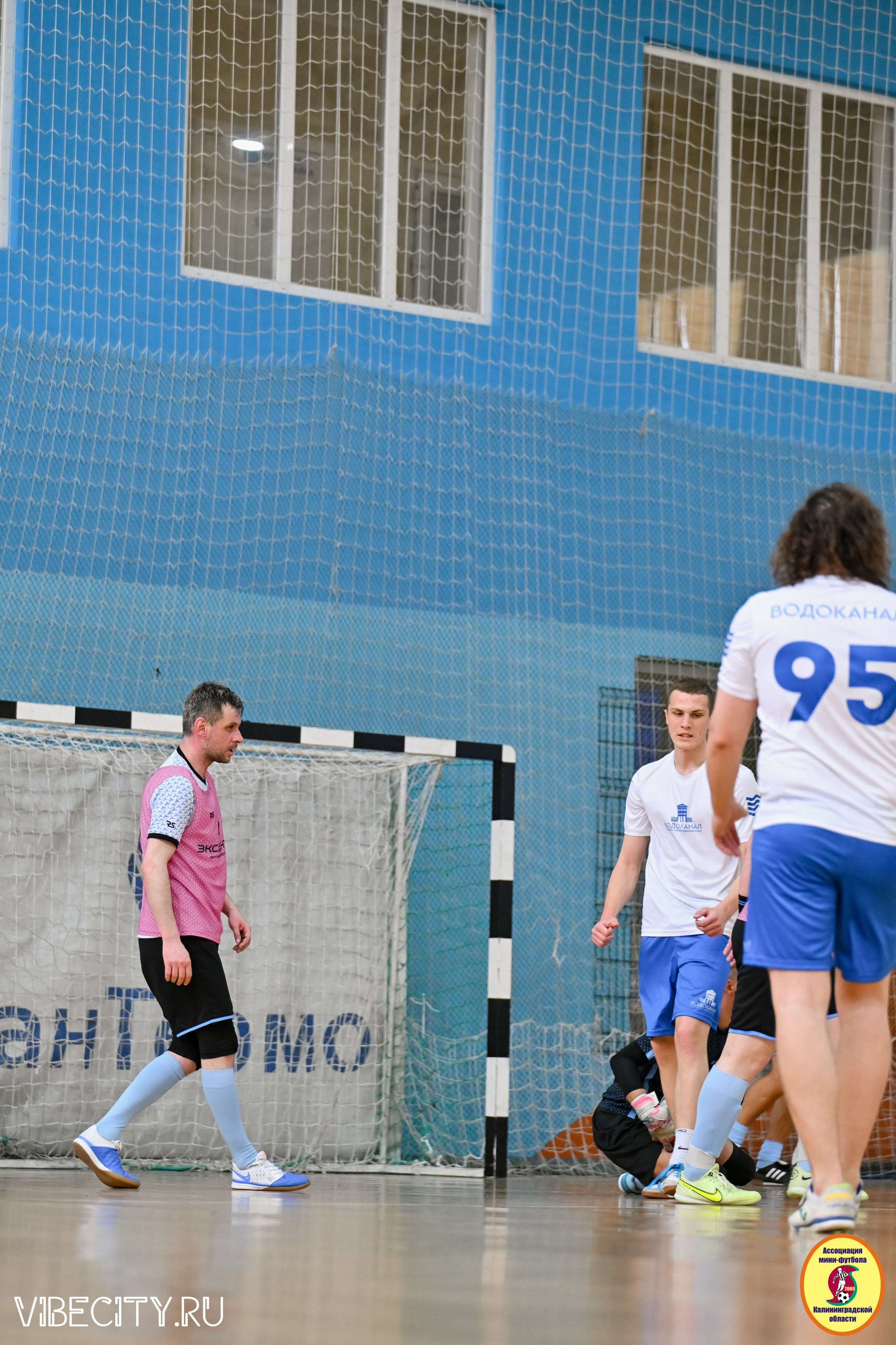 8 тур Корпоративной Бизнес-Лиги по футзалу. VIBECITY.RU Вайб Сити Ру Фоторепортажи Фотоотчеты Калининград