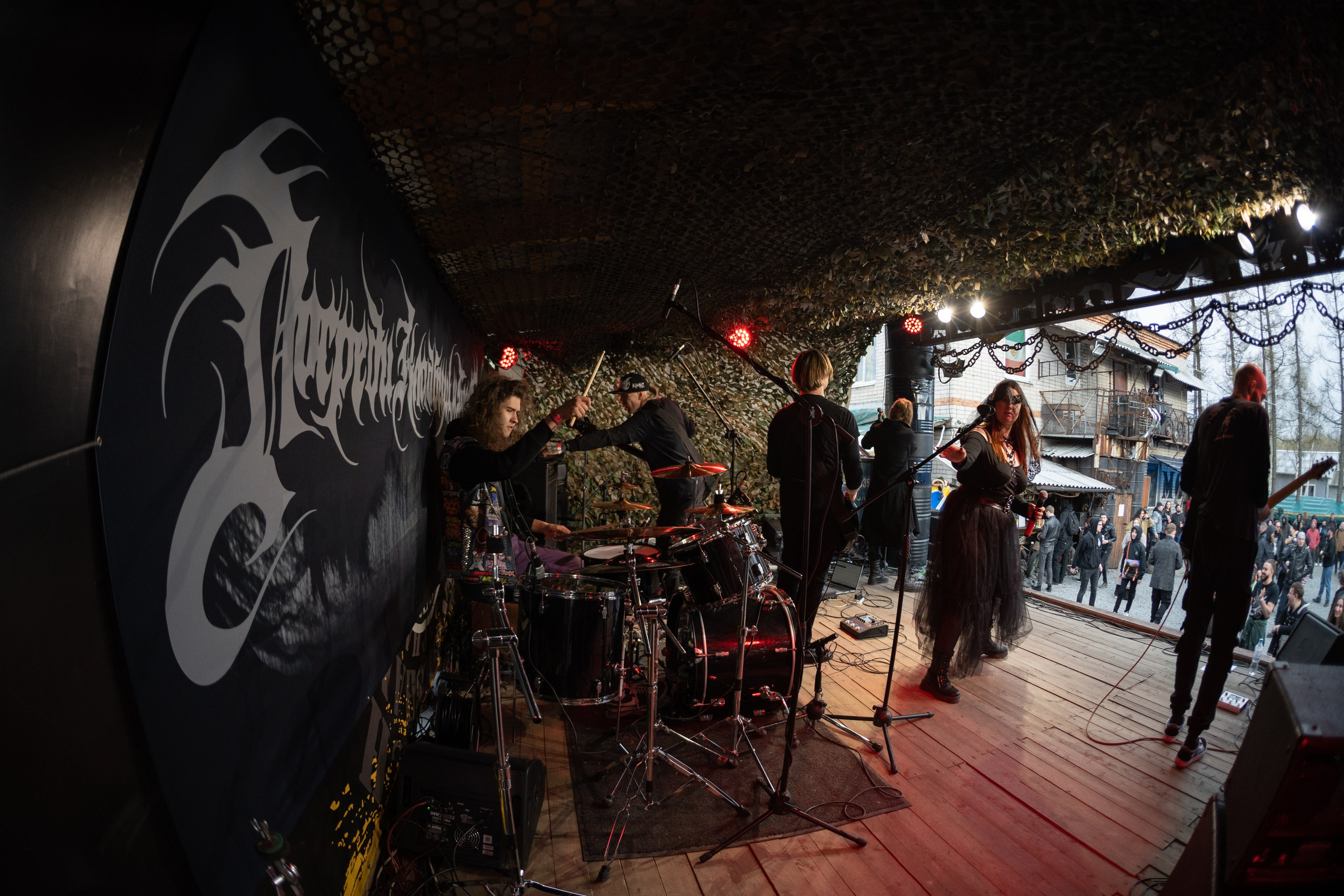 Фестиваль «ПОСРЕДИ КЛАДБИЩ И БОЛОТ»|Архангельск. Концертный и репортажный фотограф в Санкт-Петербурге Слава Пахомов