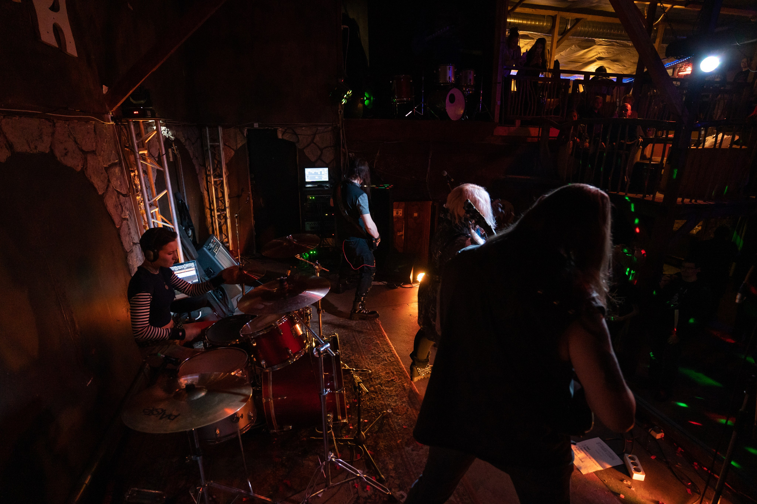 Ночь На Земле|Нора, Псков. Концертный и репортажный фотограф в Санкт-Петербурге Слава Пахомов