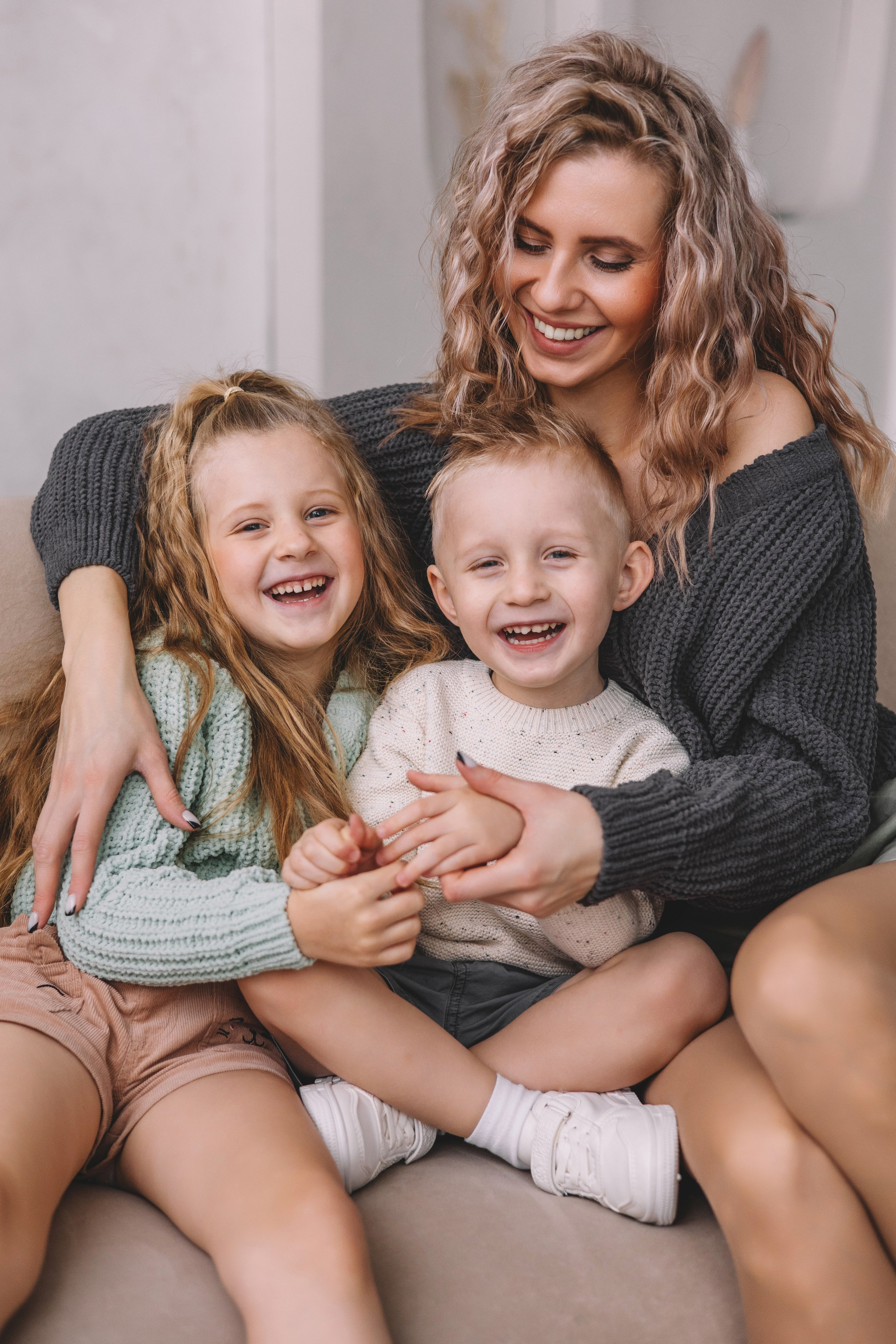 Настя и дети