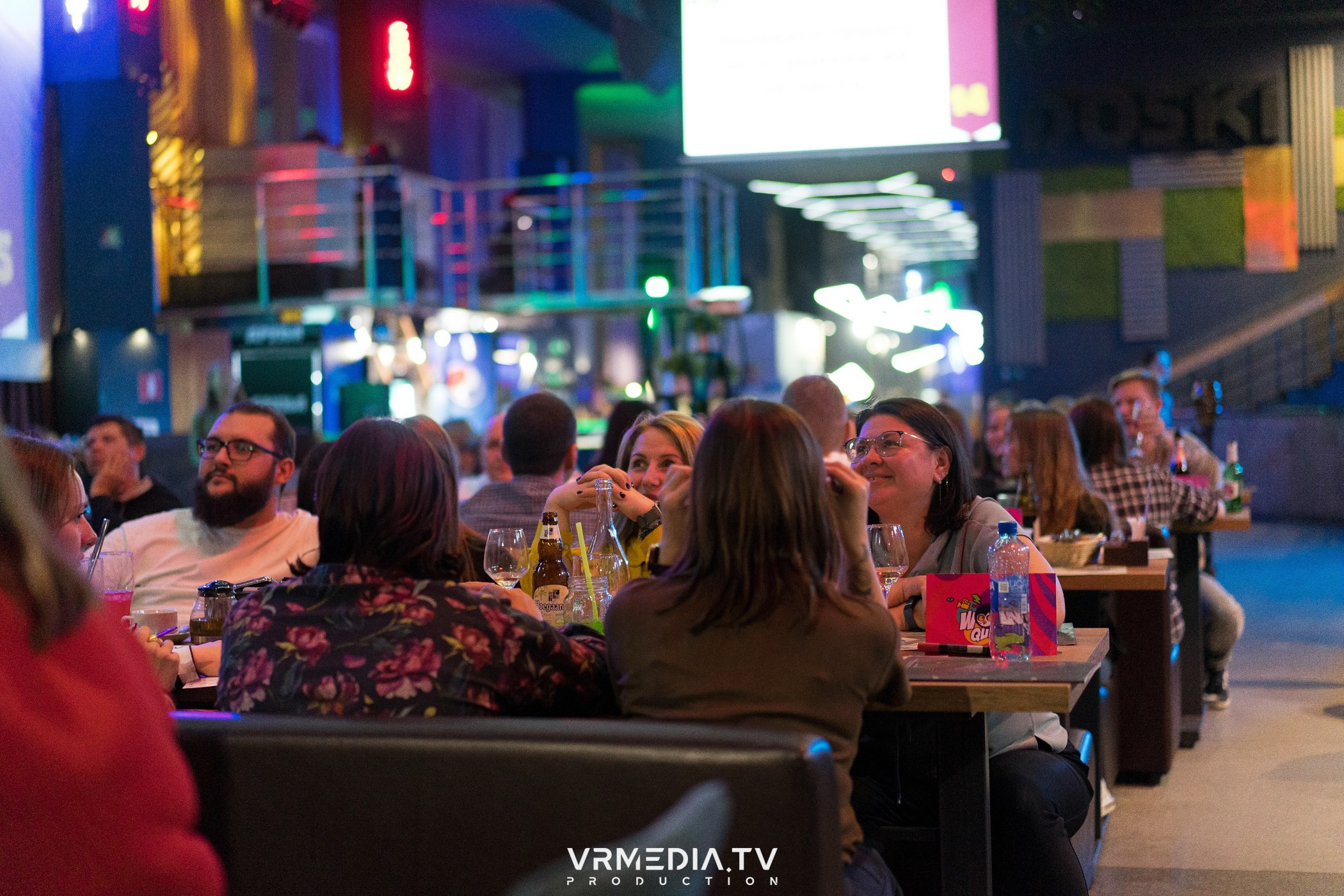 WoW QuiZ в баре «Друзья»