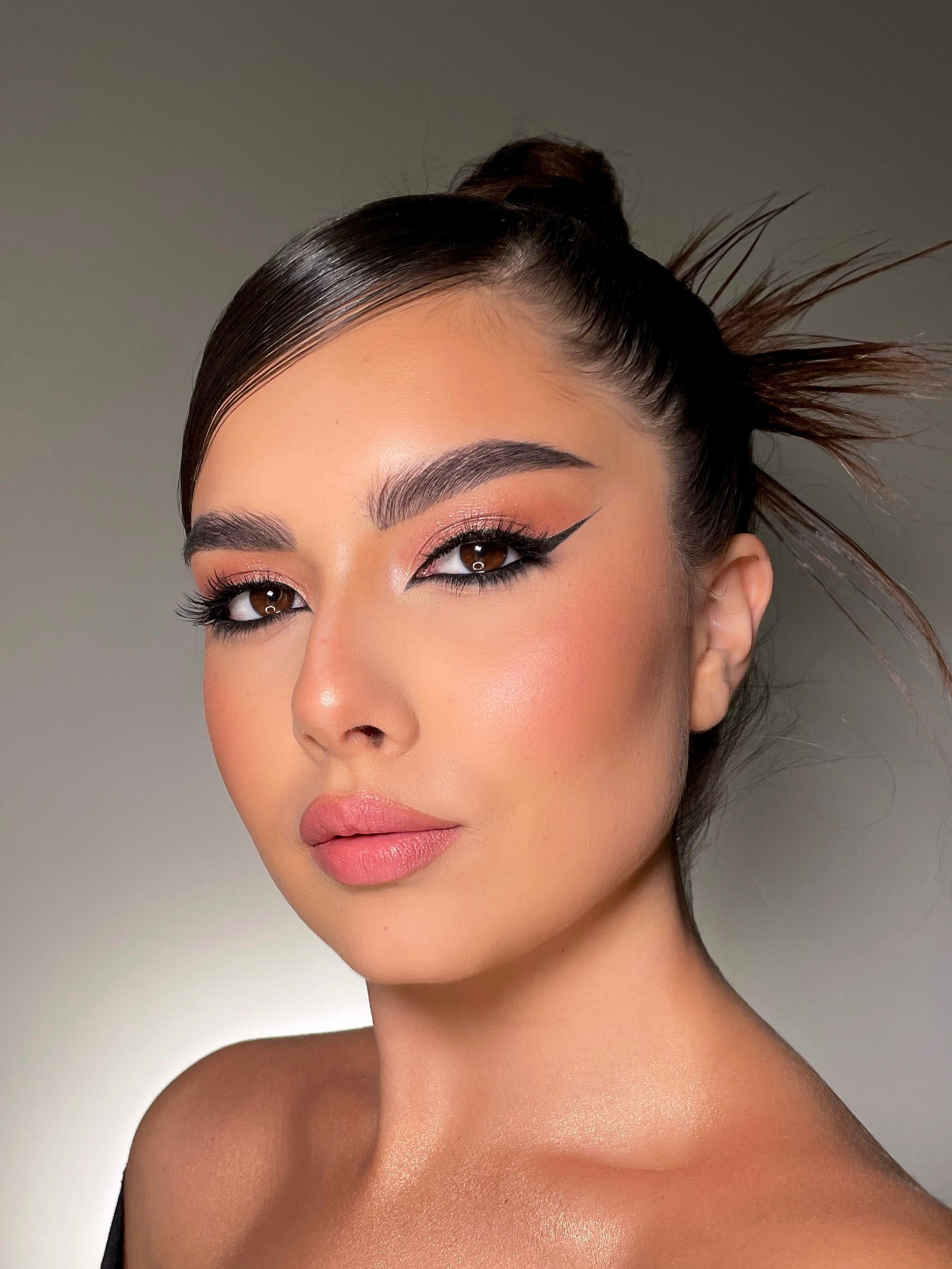 Курс «Повышение для визажистов». Свадебный визажист и стилист по прическам в Москве