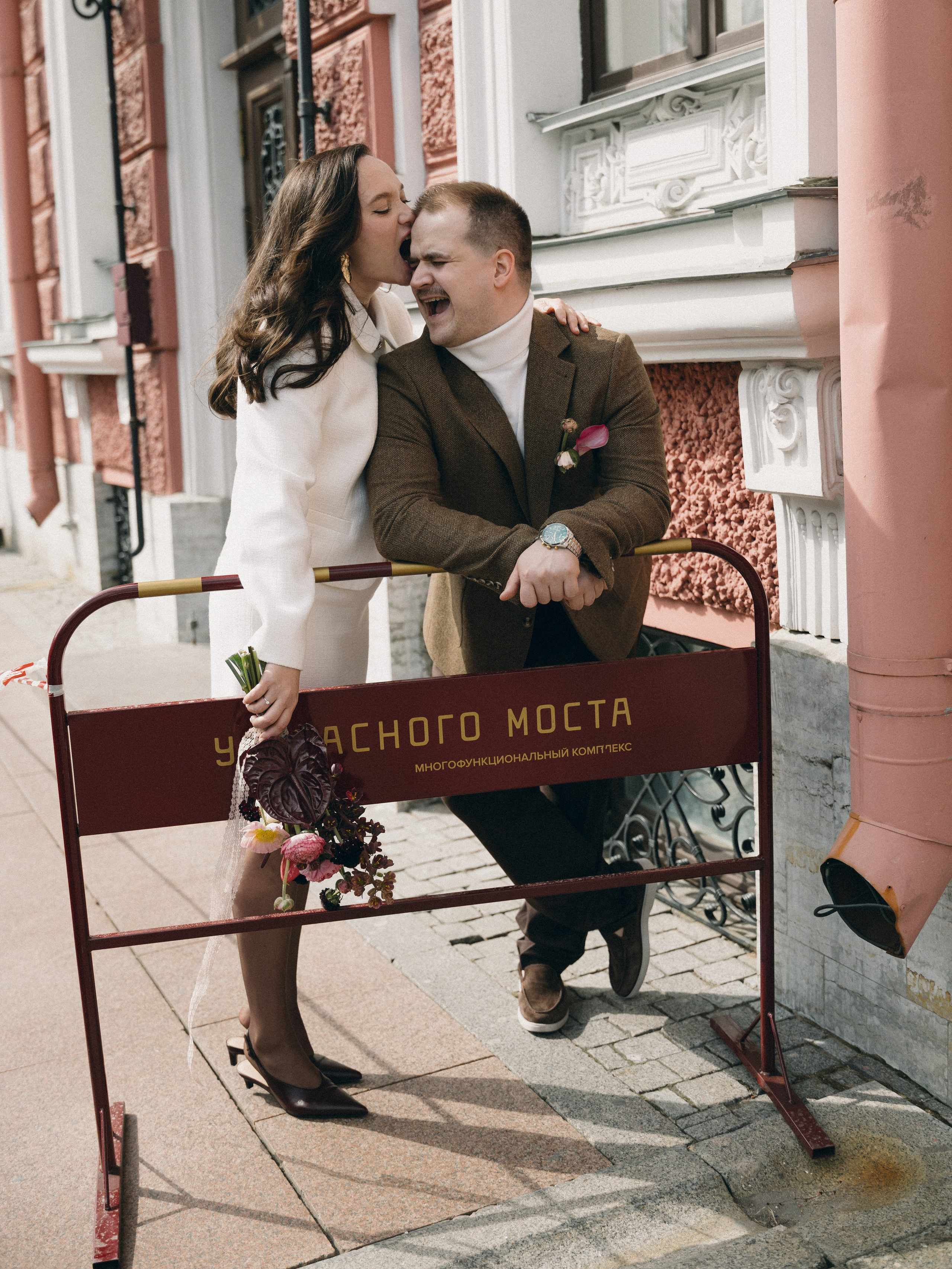 Петербург держал за руку, а любовь — за сердце. Свадебный фотограф Москва Ирина Писарева