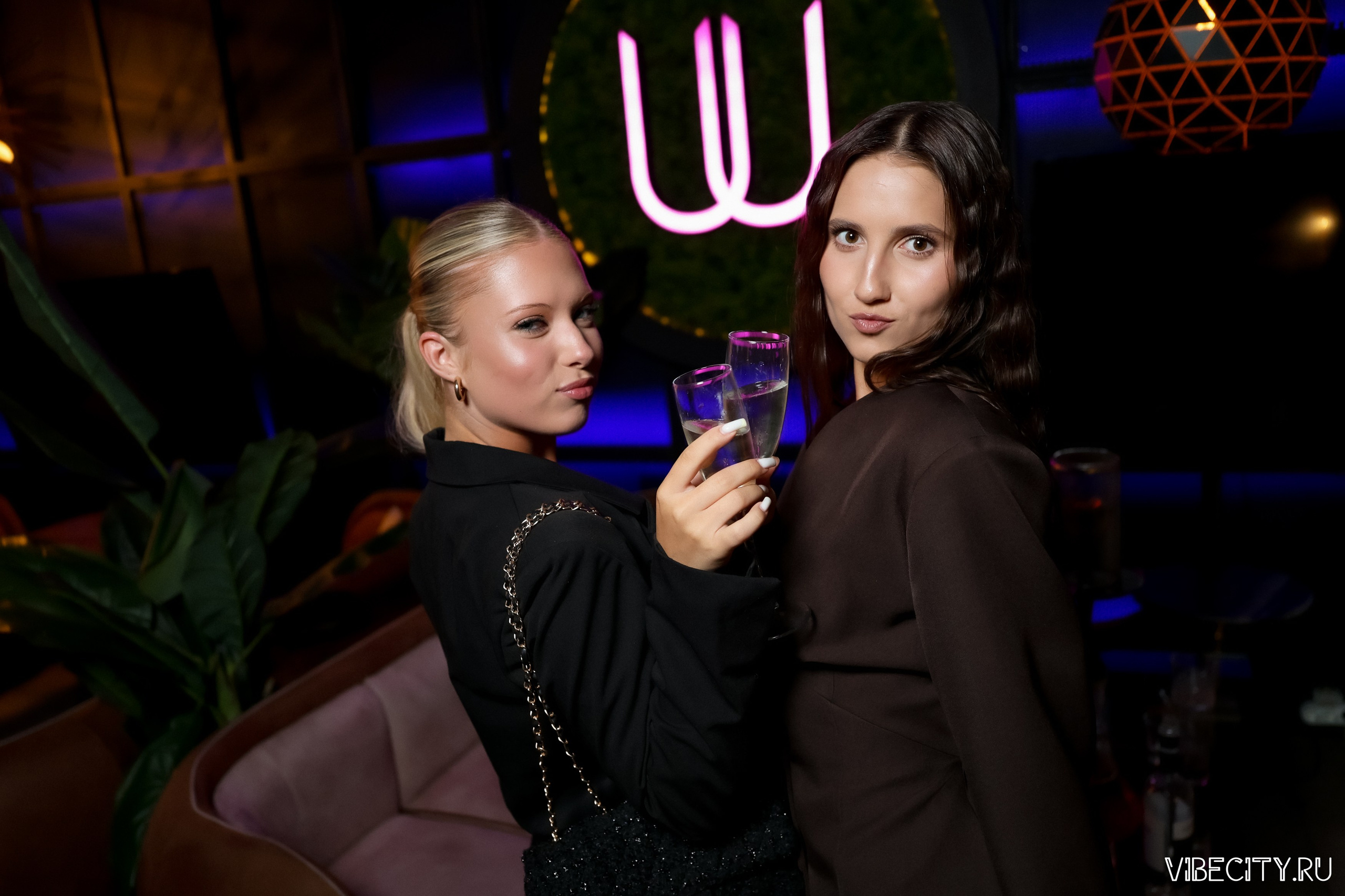 DOUBLE U. VIBECITY.RU Вайб Сити Ру Фоторепортажи Фотоотчеты Калининград