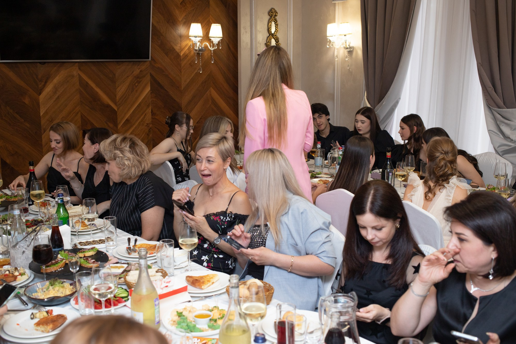 Выпускной 9-й класс. Репортажный, промышленный и маркетплейс-фотограф Дмитрий Чернат