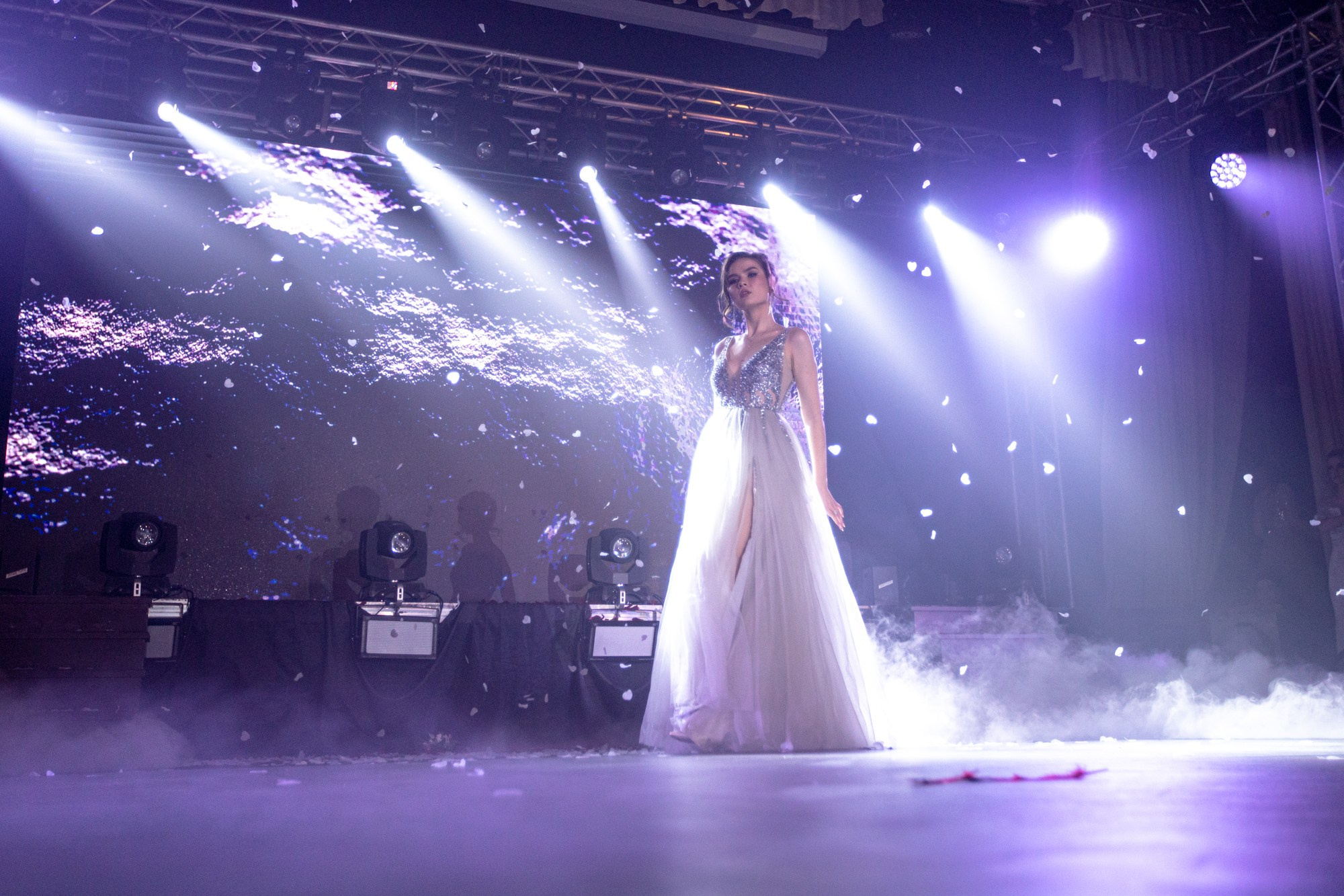 Конкурс красоты Мисс КубГУ 2022. Репортажный, промышленный и маркетплейс-фотограф Дмитрий Чернат