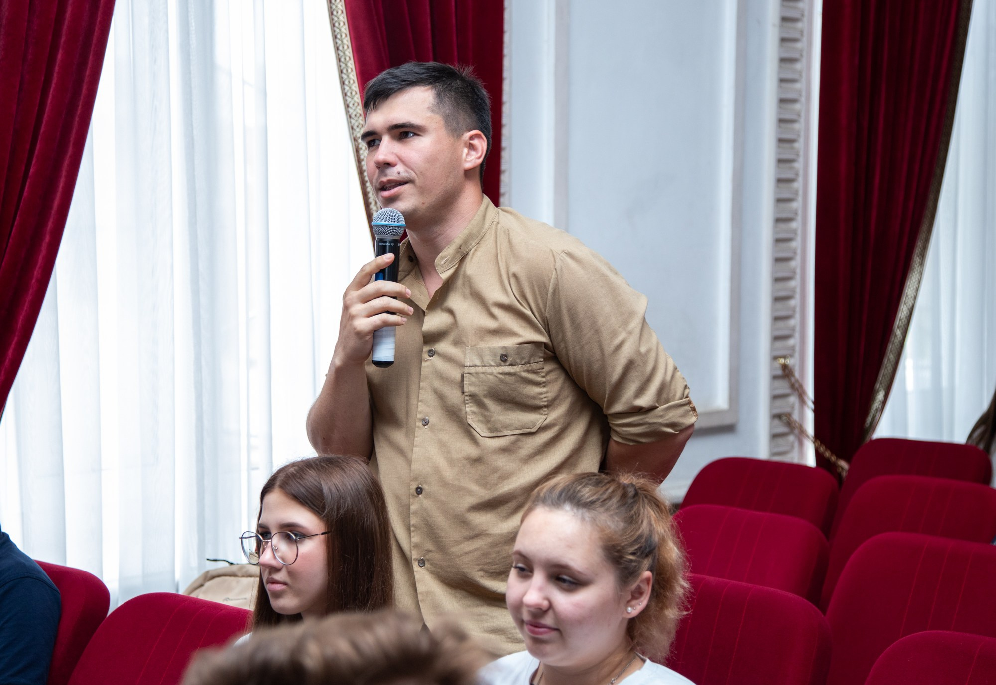 Встреча с победителями грантов «Росмолодёжи». Репортажный, промышленный и маркетплейс-фотограф Дмитрий Чернат