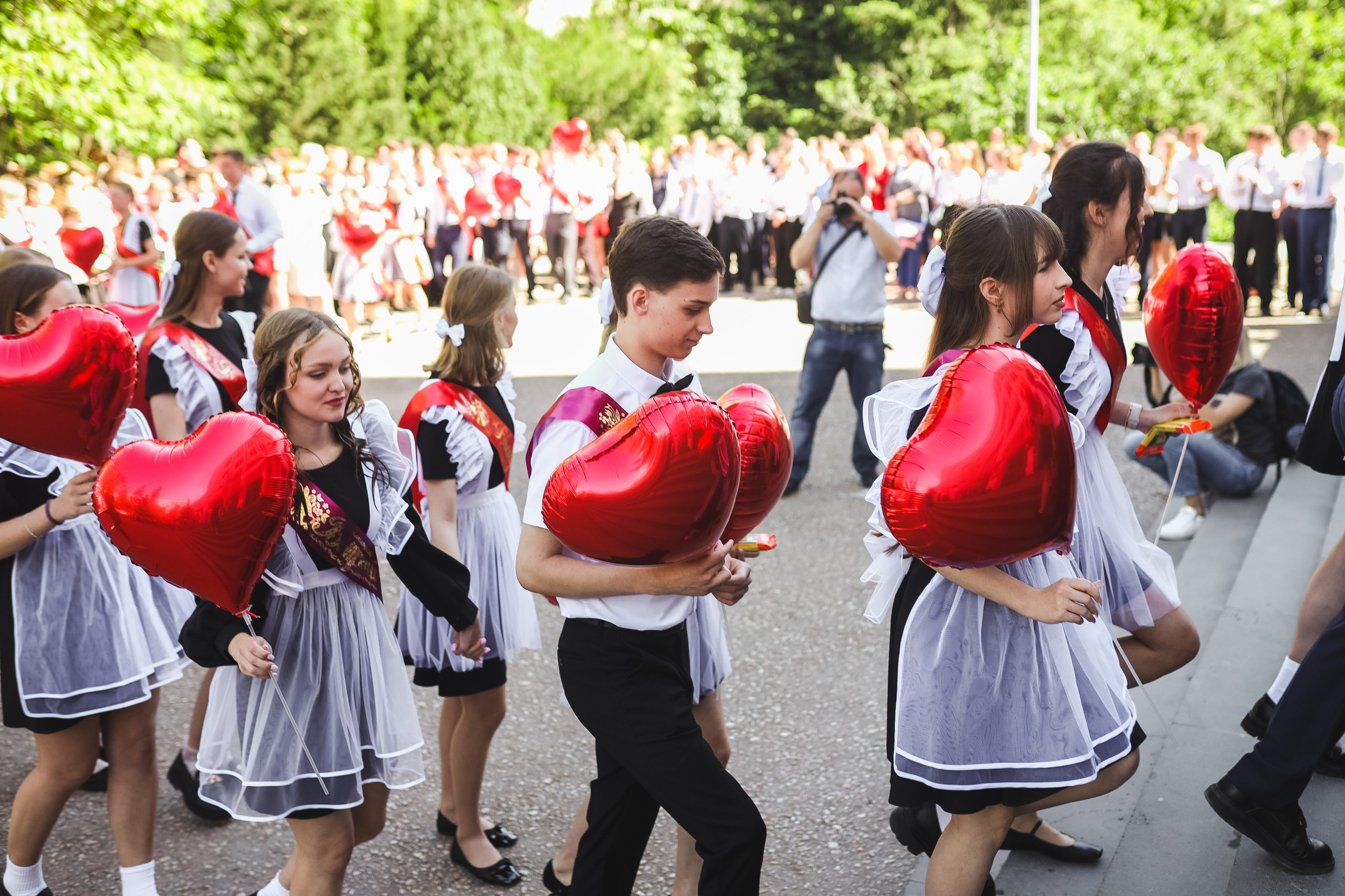 Последний звонок, фотосъемка в Севастополе. Фотограф в Севастополе и в Крыму