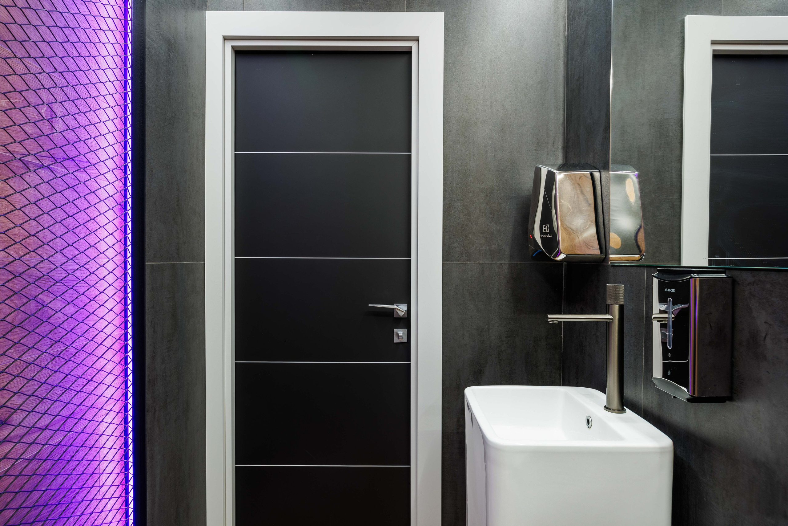 RIVER FITNESS BOUTIQUE