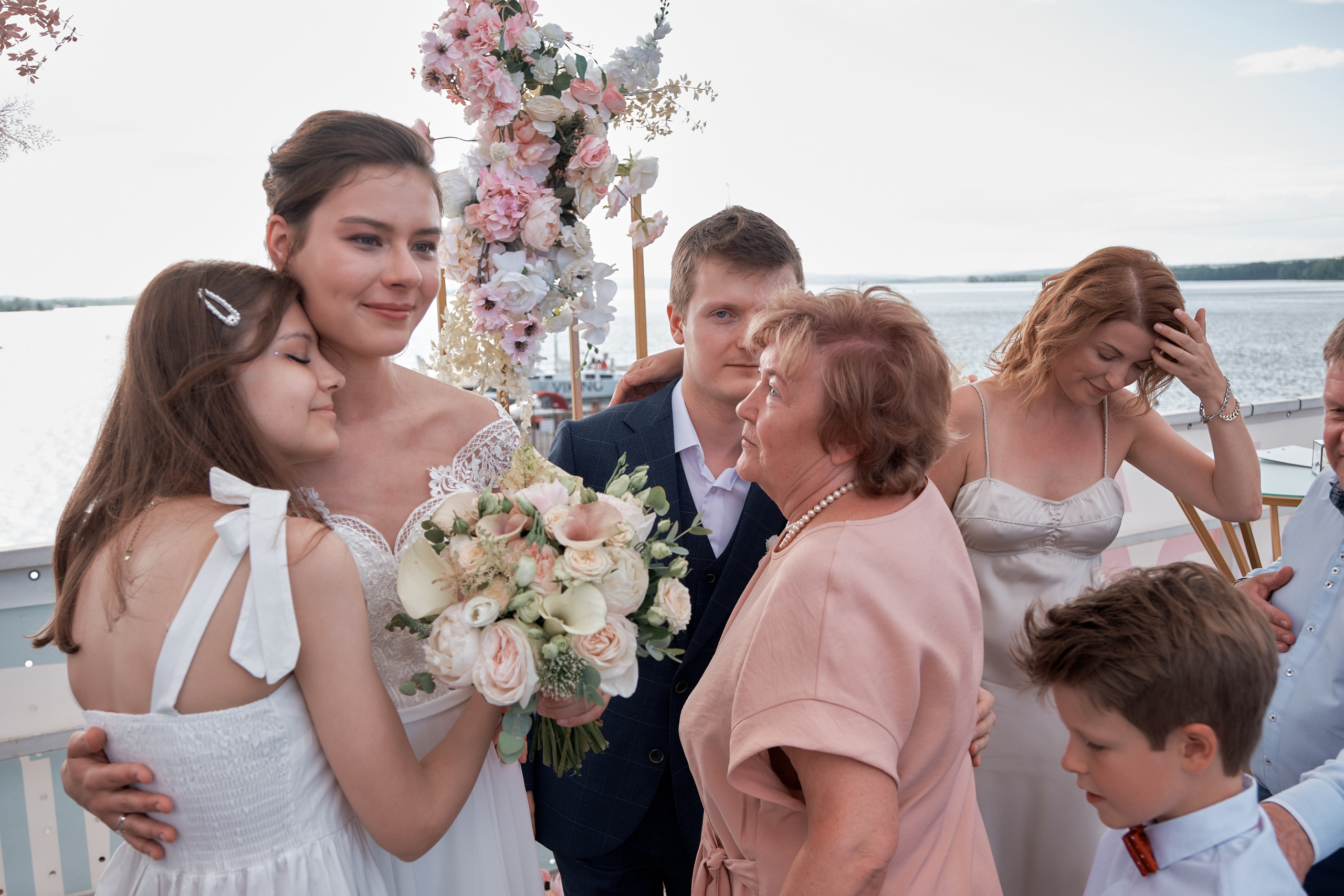 Яхта парус. Свадьба. Свадебный и портретный фотограф в Екатеринбурге Александр Блюденов