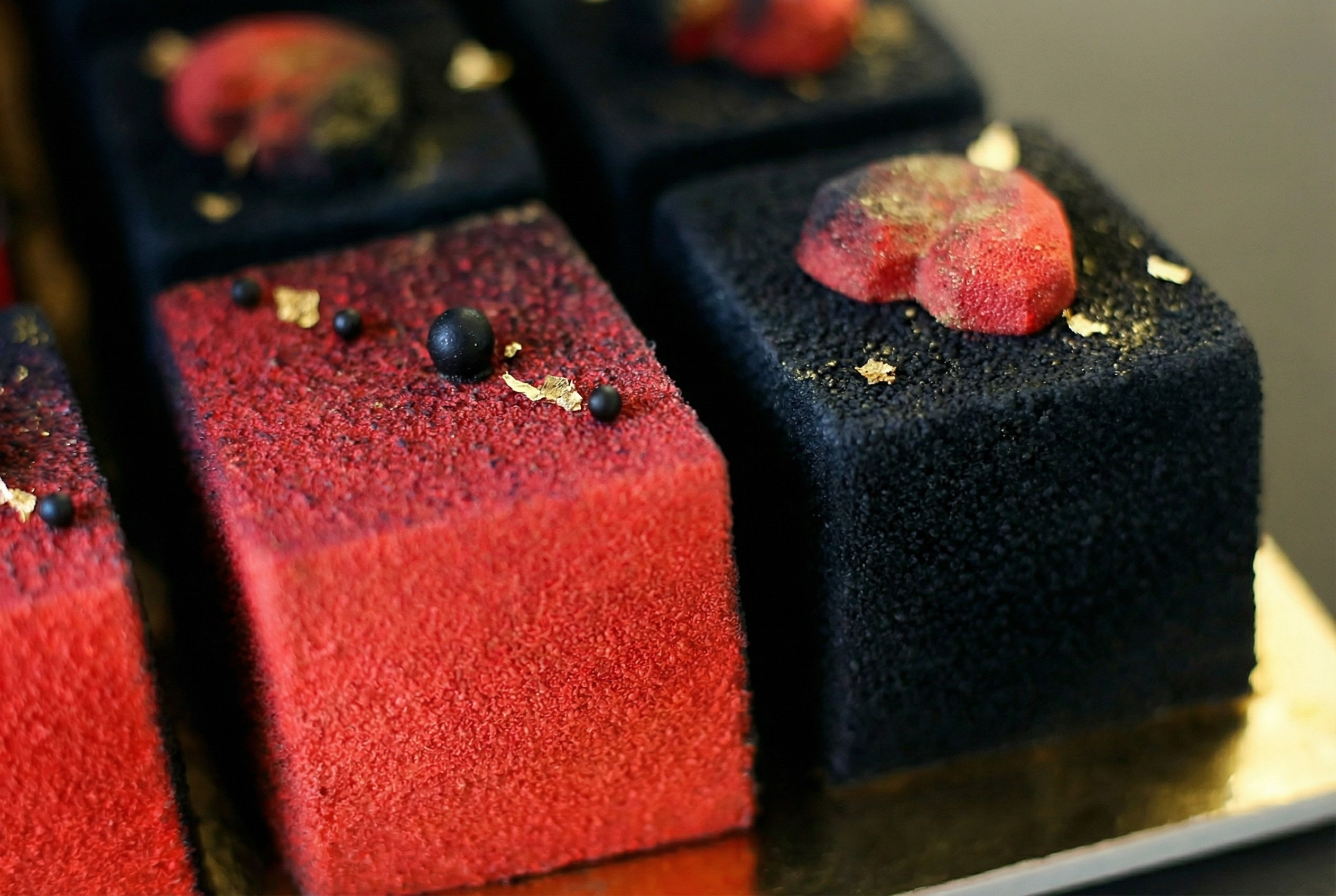 Red diamond collection. Шаблоны и дизайны выпускных альбомов и фотокниг