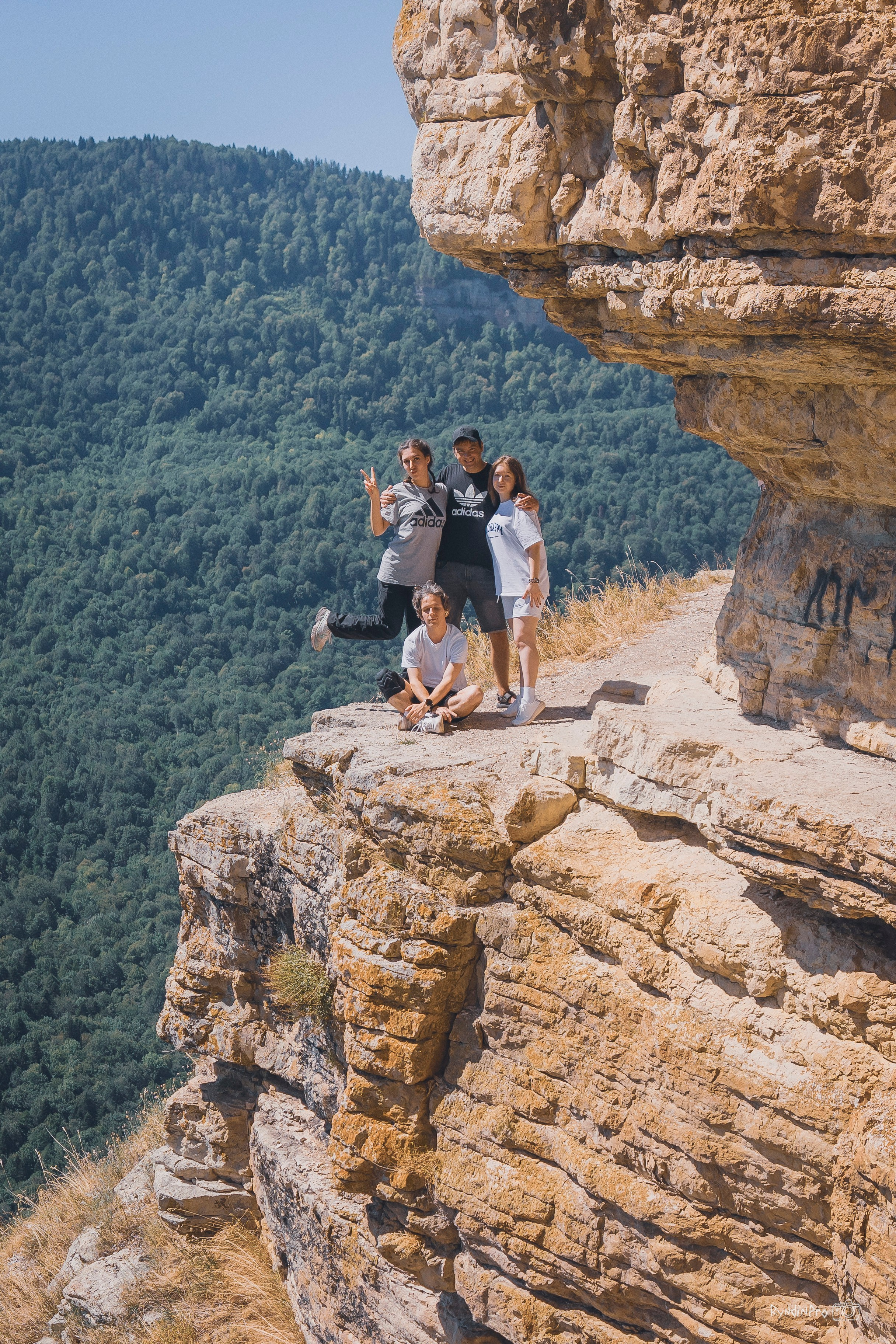 Поход на Орлиную полку + Университетский водопад с командой Мадьяр 15.08.24. Репортажный фотограф в Краснодаре Рындин Дмитрий