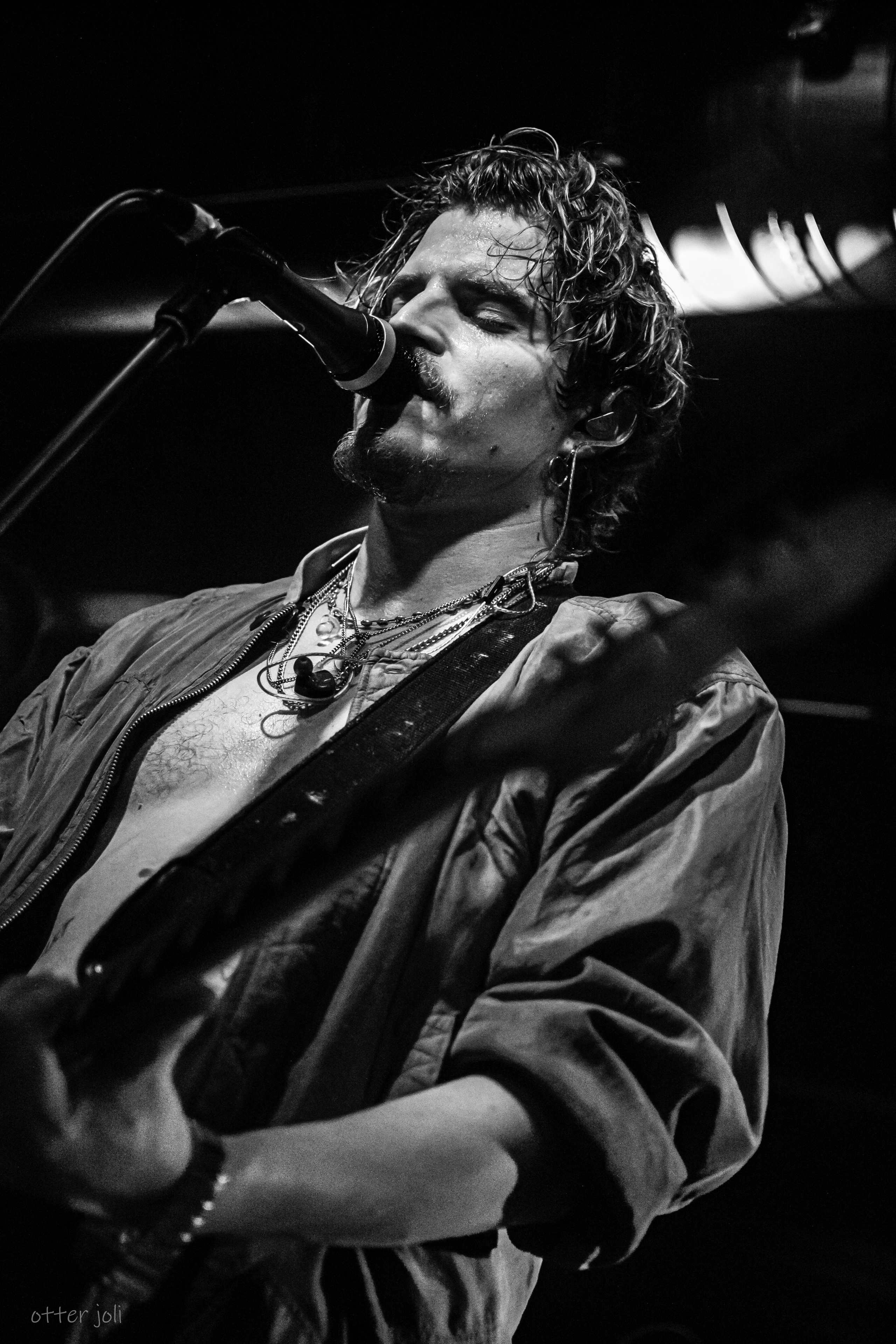 Сергей Горошко и Chili Cheese | 16 Тонн. Концертный репортёр Валерия Сафина