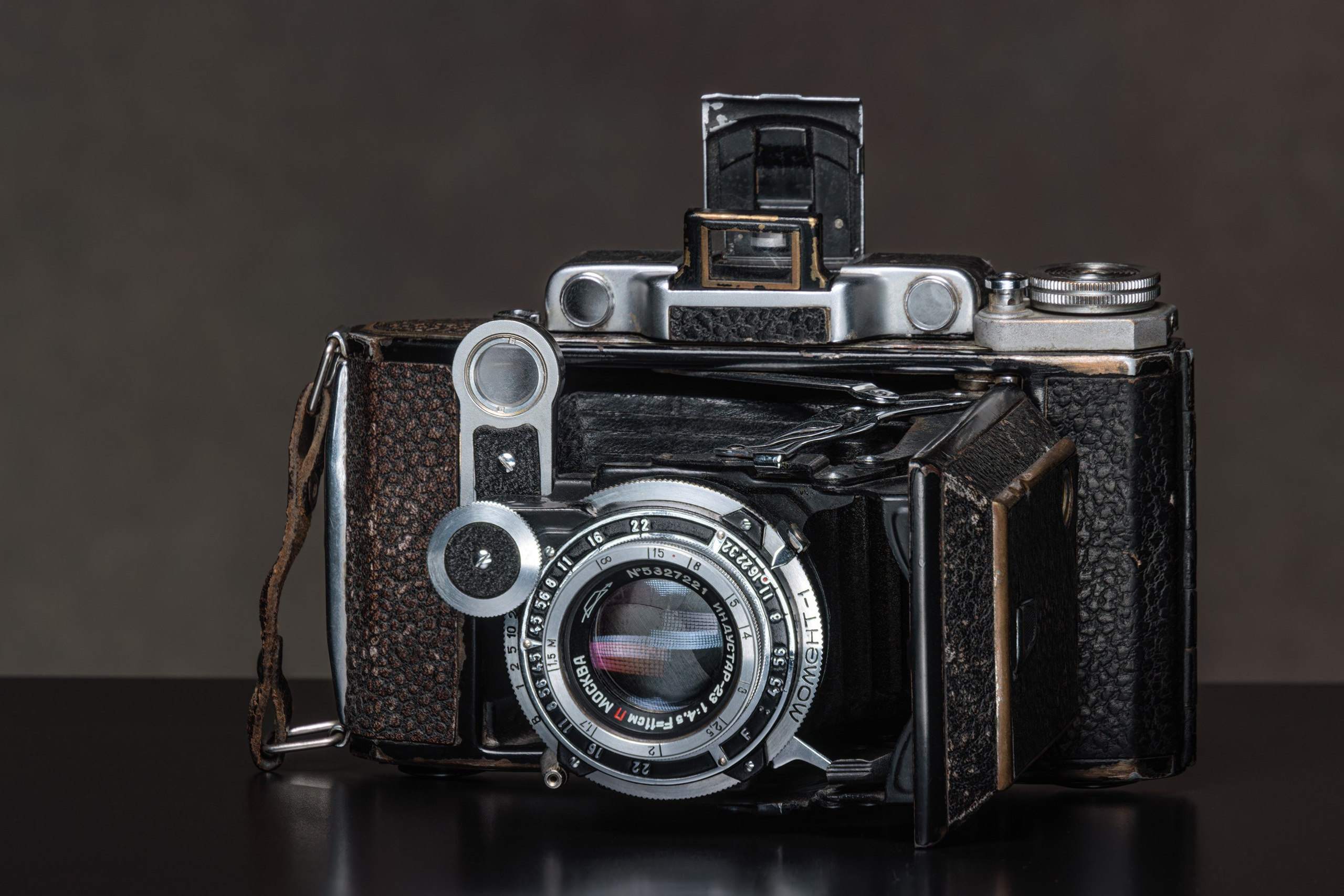 Фотокамера "Москва 2", которая выпускалась в СССР с 1947 по 1956 годы. Фотограф Сергей Ефимов. #СергейЕфимовФотоФ