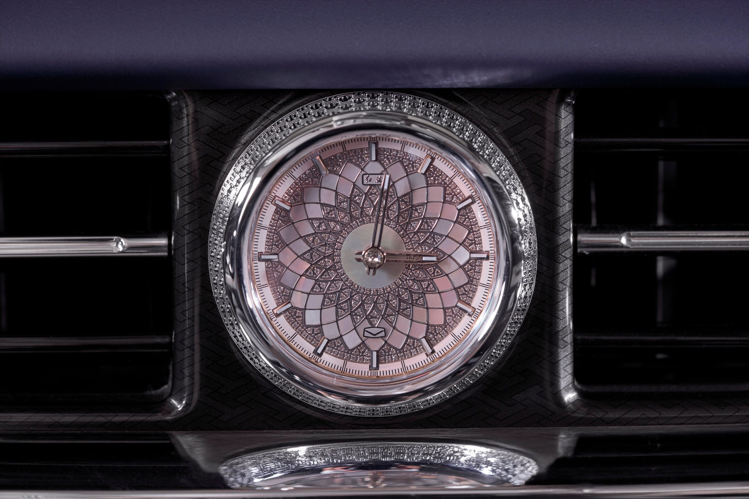 Hongqi Golden Sunflower. Creative photographer Denis Klero