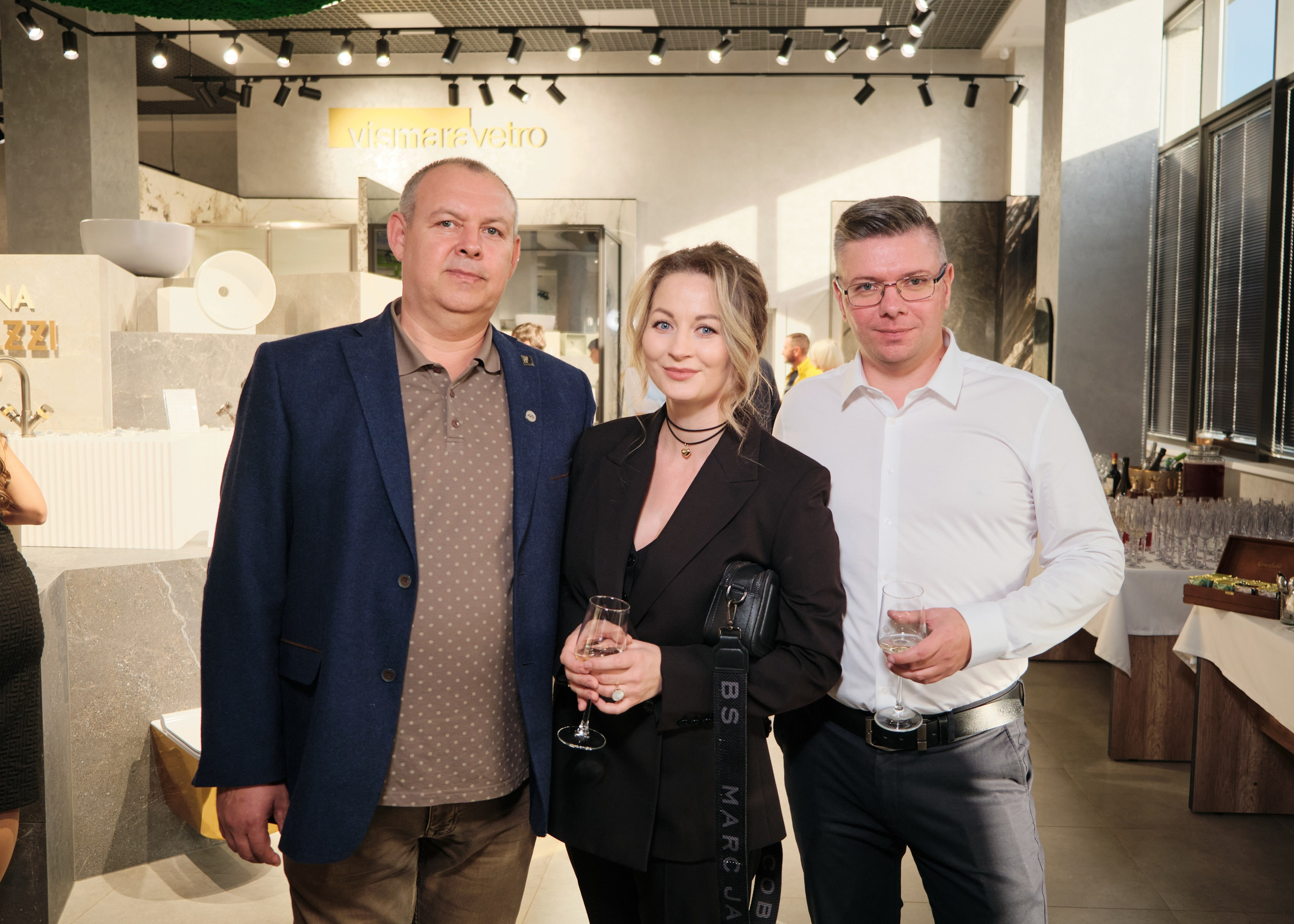 Открытие салона 100 градусов. Антон Ив