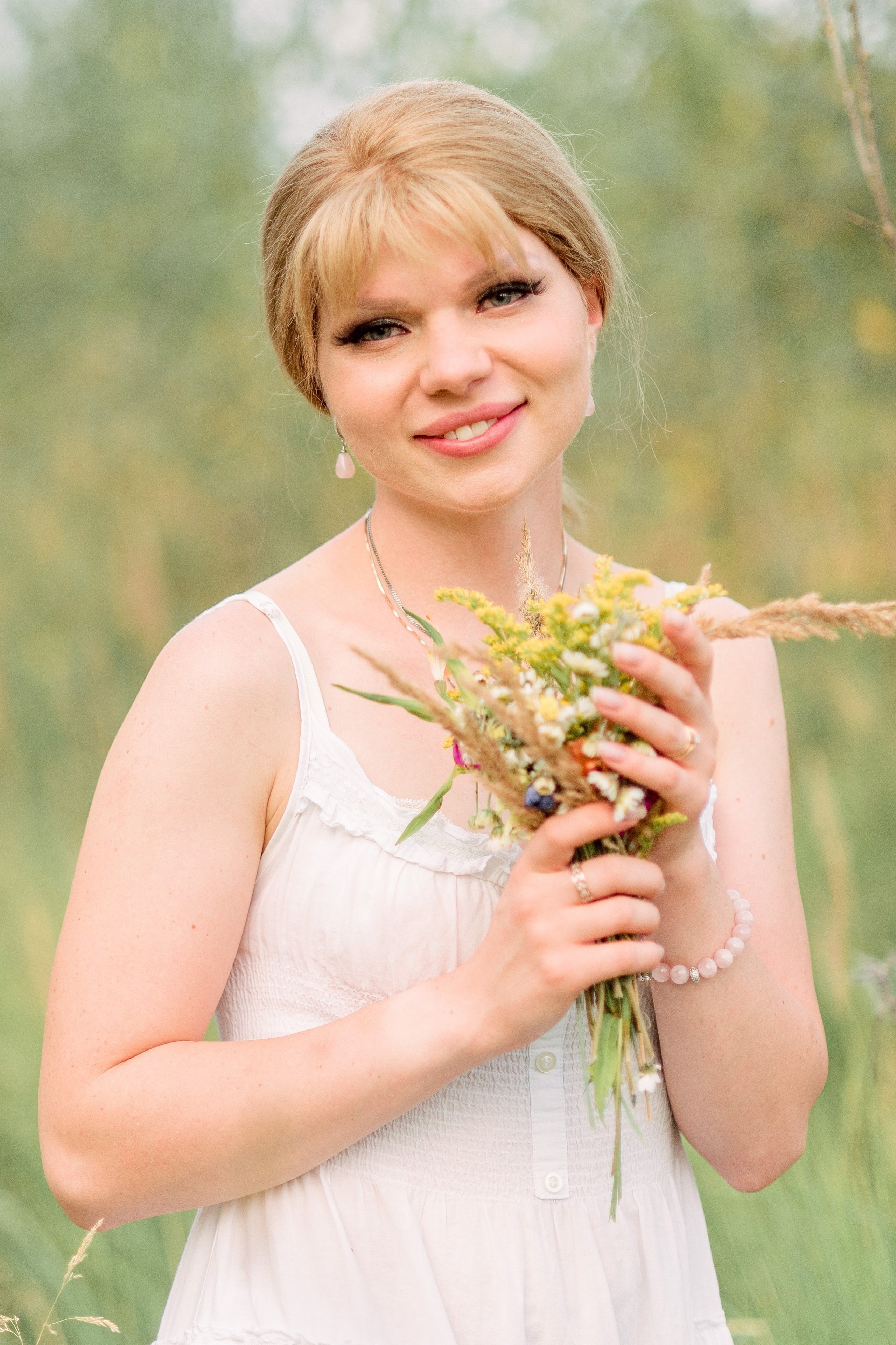 В поле. Фотограф Юлия Попова