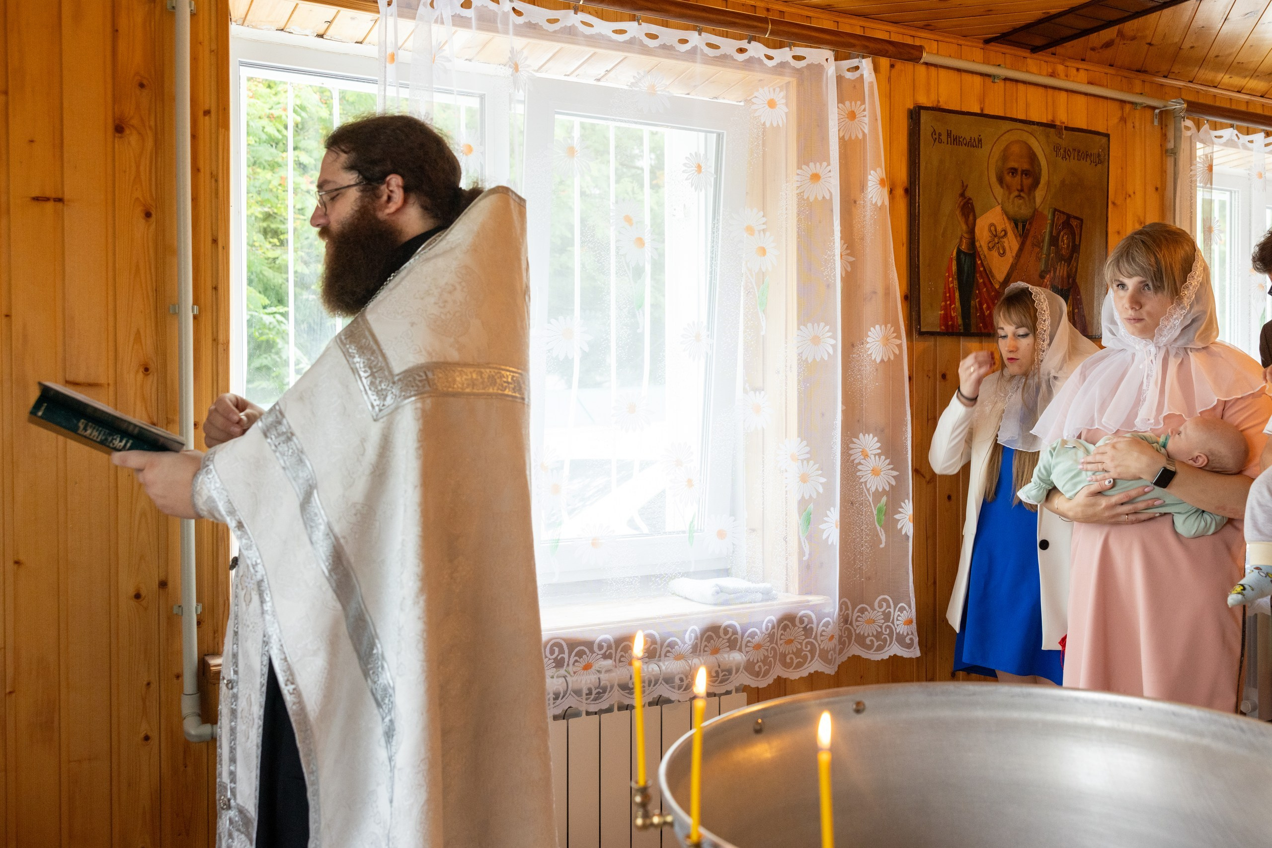 Образец репортажа крещения оригиналы, без искажений, без вспышки, светосильная оптика!. Фотограф в Туле Крупский АнДРей. Фотостудия «КАДР71» в Туле