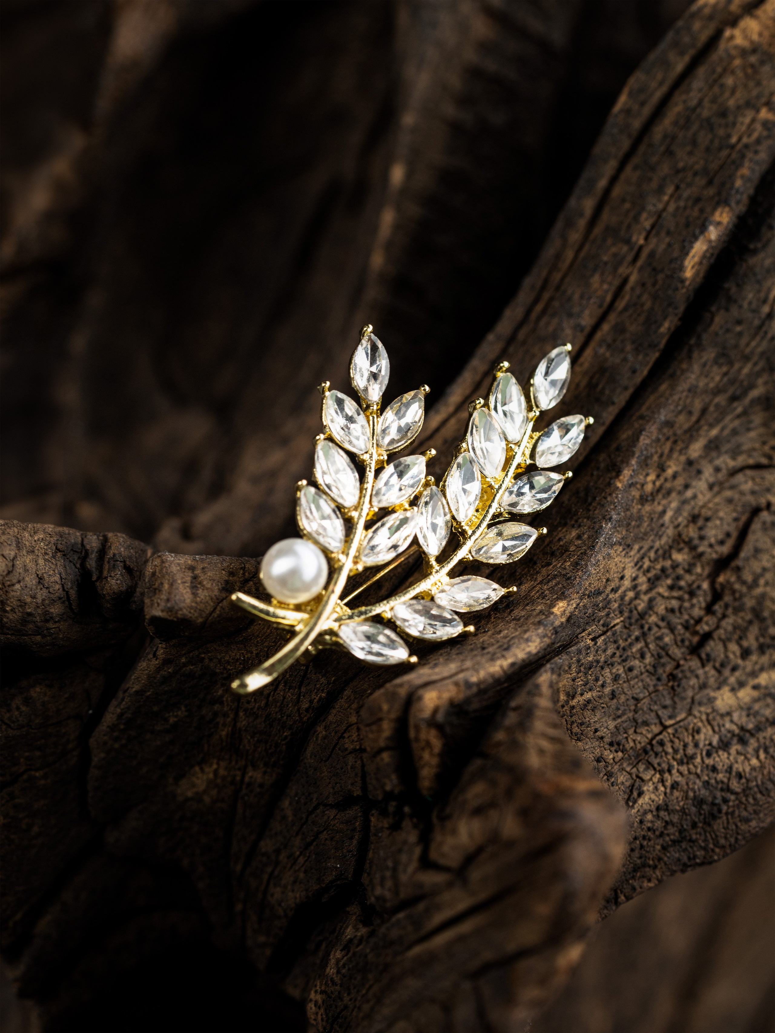 Броши, предметная съемка, съемка для маркетплейсов, товарная съемка. Олейник Денис — предметный фотограф, фотограф для маркетплейсов в Казани