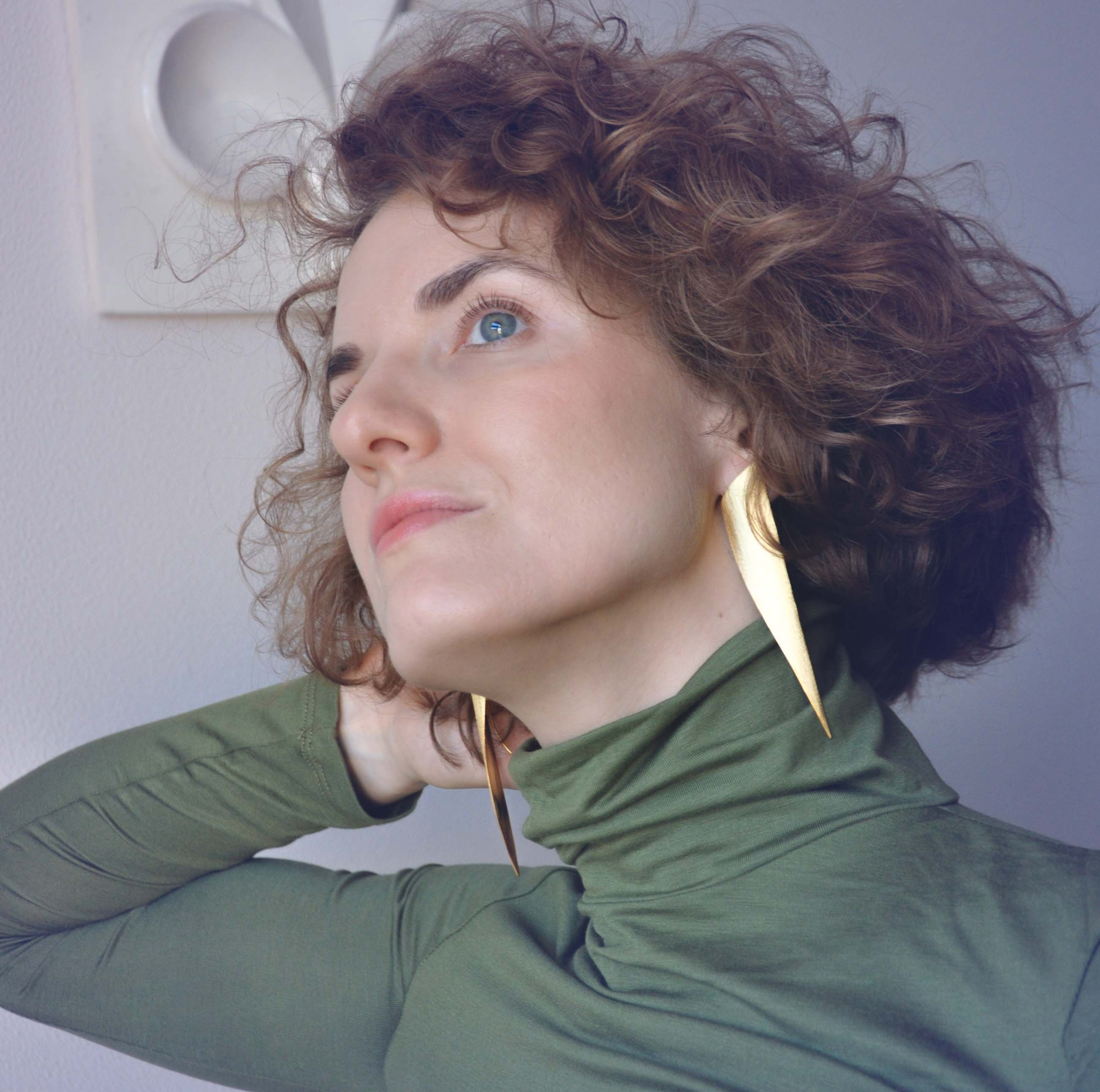 Дизайнерские украшения из серебра. Серьги из серебра с позолотой. Авангардные серьги из серебра.