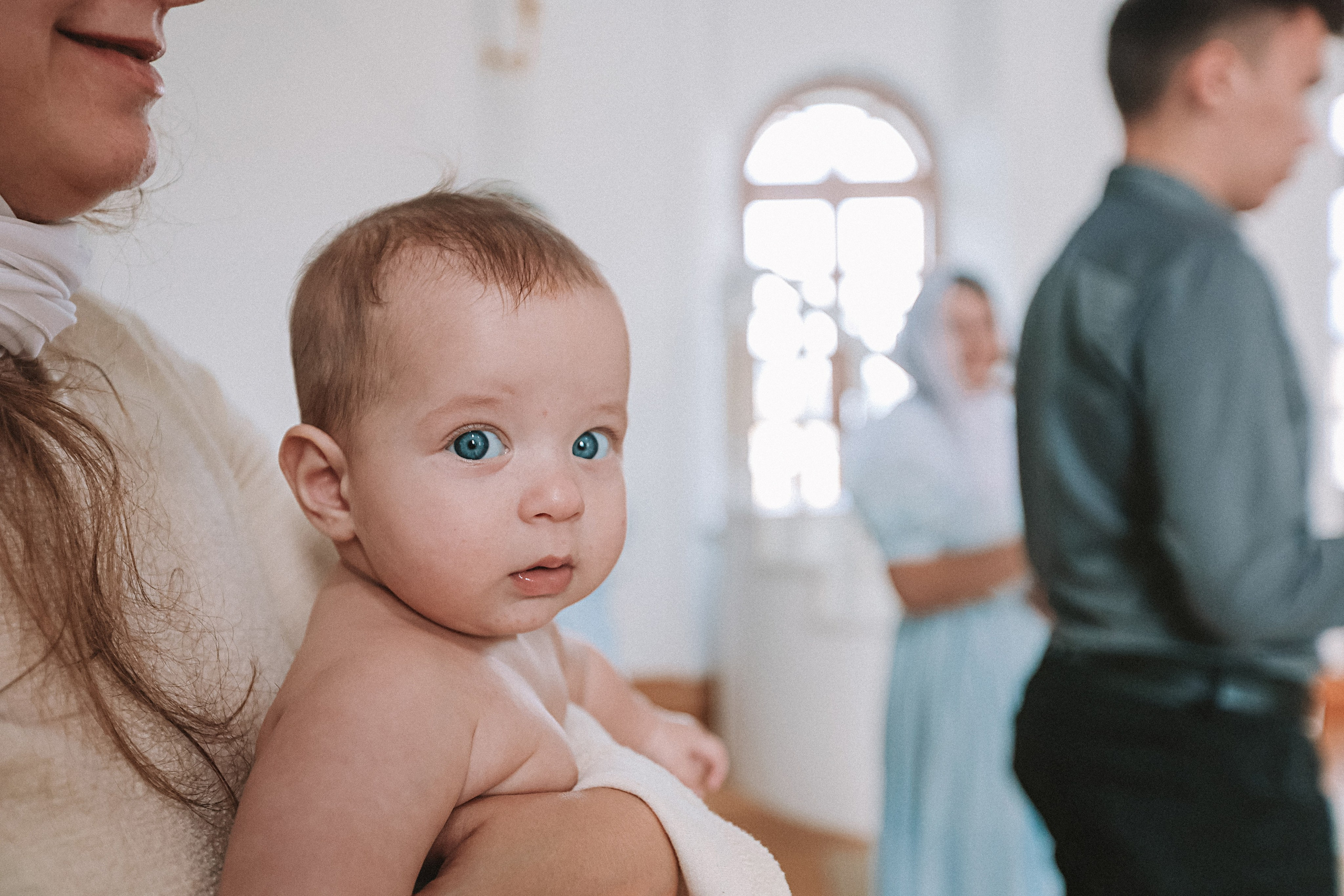 Крещение церковь около моста влюбленных. Семейный фотограф Тюмень, фотограф на роды Салмина Мария