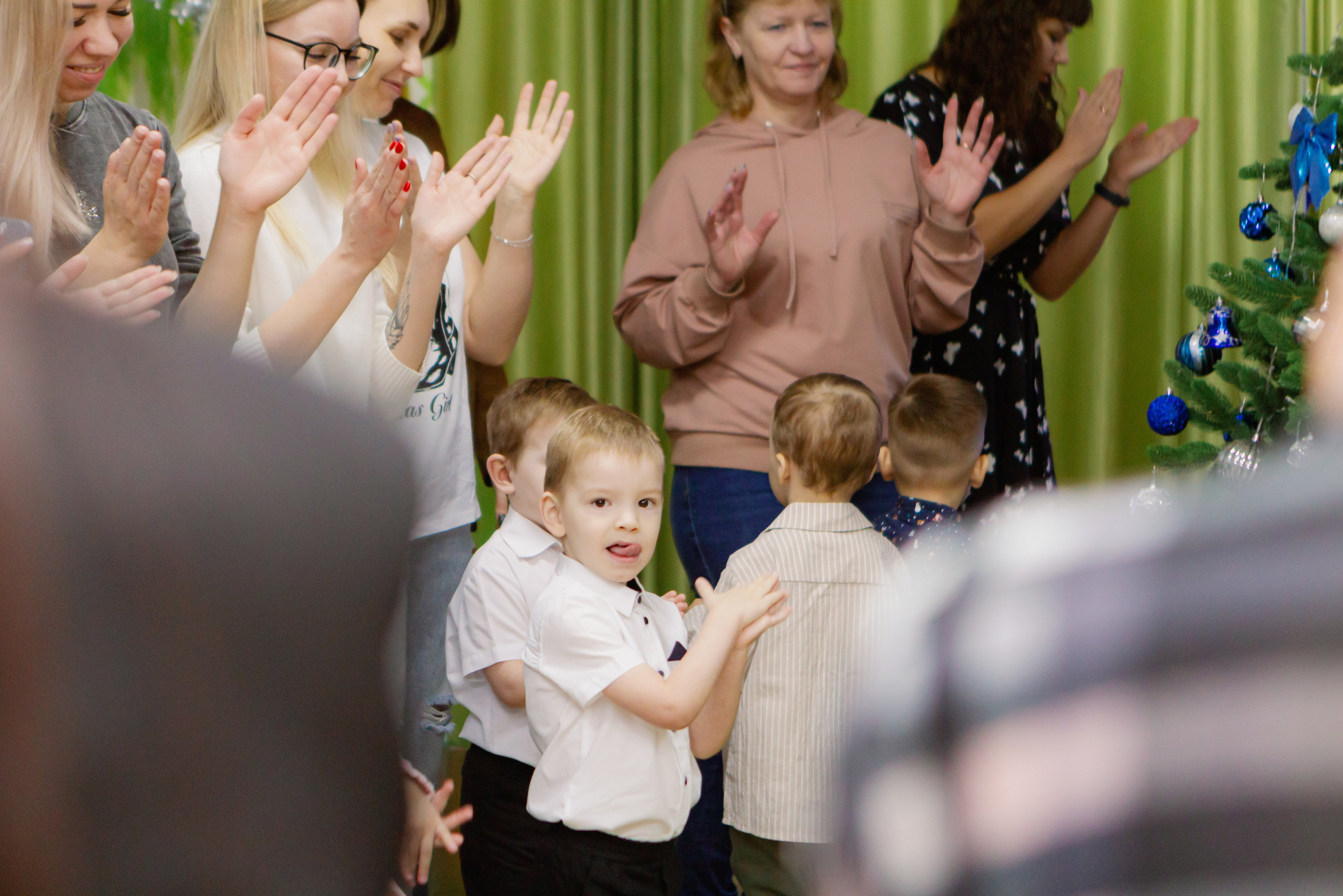Фотосъёмка новогоднего утренника. Фотограф в Екатеринбурге Пойгина Елена